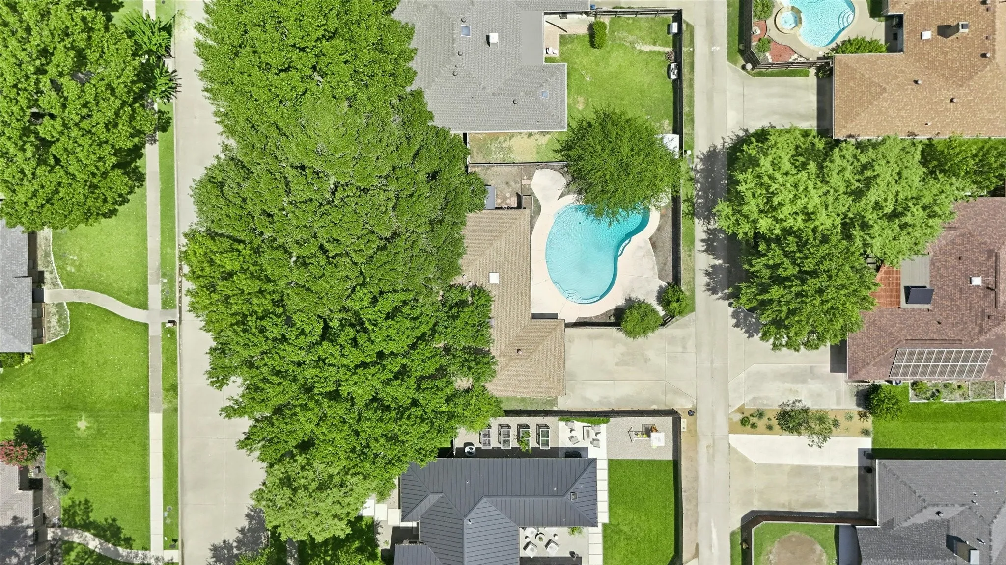 Single Family Residence For Sale in Dallas County , 108 Deann Lane, Coppell, Texas 75019, 3 Bedroom, 2 Bathroom, 2 Garage spaces, 1,741 Sqft, built in 1984, mls#21336350, Real Estate Agent in Coppell, Homes For Sale in Dallas county, Homes For Sale in Coppell, Realtor in Coppell Texas, Real Estate Brokerage Independent Realty Texas, Luminita Cordes Realtor