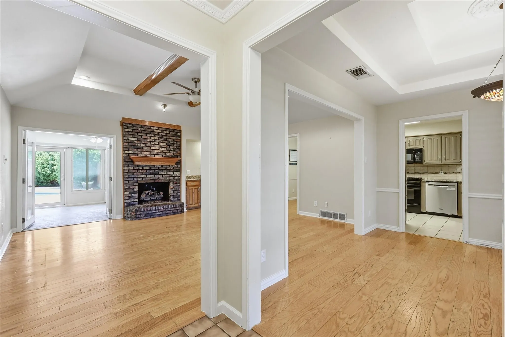 Single Family Residence For Sale in Dallas County , 108 Deann Lane, Coppell, Texas 75019, 3 Bedroom, 2 Bathroom, 2 Garage spaces, 1,741 Sqft, built in 1984, mls#21336350, Real Estate Agent in Coppell, Homes For Sale in Dallas county, Homes For Sale in Coppell, Realtor in Coppell Texas, Real Estate Brokerage Independent Realty Texas, Luminita Cordes Realtor