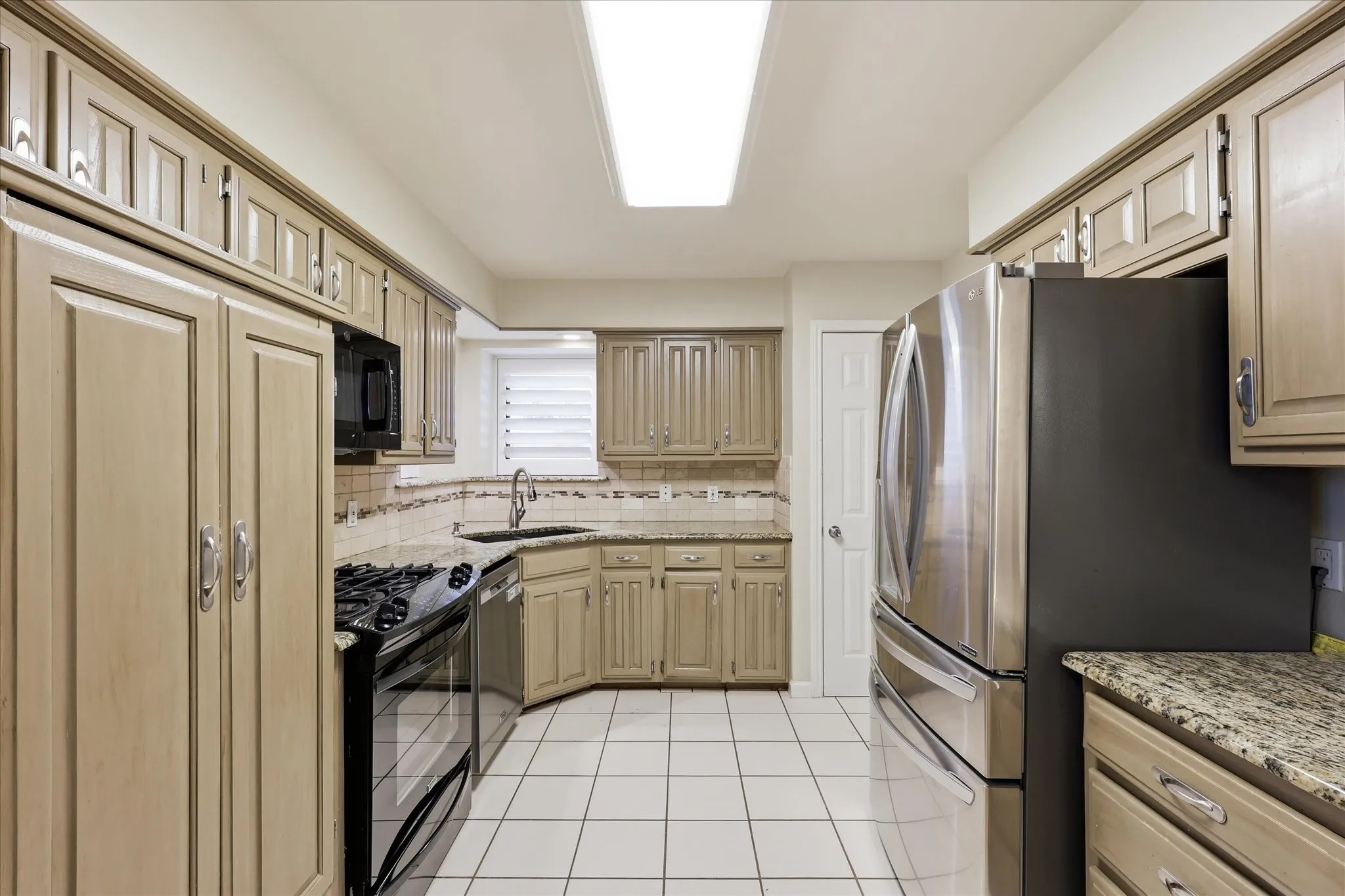 Single Family Residence For Sale in Dallas County , 108 Deann Lane, Coppell, Texas 75019, 3 Bedroom, 2 Bathroom, 2 Garage spaces, 1,741 Sqft, built in 1984, mls#21336350, Real Estate Agent in Coppell, Homes For Sale in Dallas county, Homes For Sale in Coppell, Realtor in Coppell Texas, Real Estate Brokerage Independent Realty Texas, Luminita Cordes Realtor