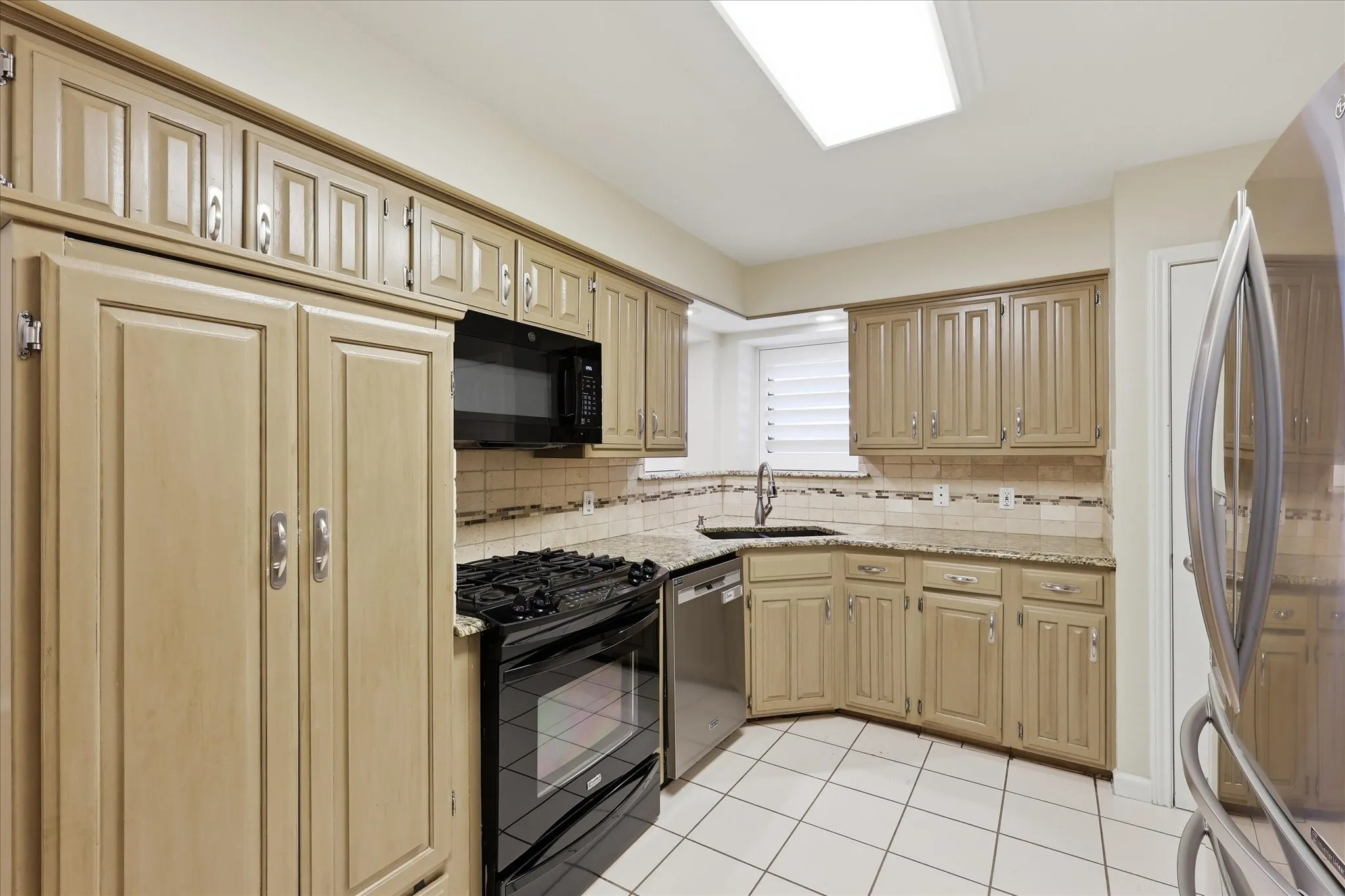 Single Family Residence For Sale in Dallas County , 108 Deann Lane, Coppell, Texas 75019, 3 Bedroom, 2 Bathroom, 2 Garage spaces, 1,741 Sqft, built in 1984, mls#21336350, Real Estate Agent in Coppell, Homes For Sale in Dallas county, Homes For Sale in Coppell, Realtor in Coppell Texas, Real Estate Brokerage Independent Realty Texas, Luminita Cordes Realtor