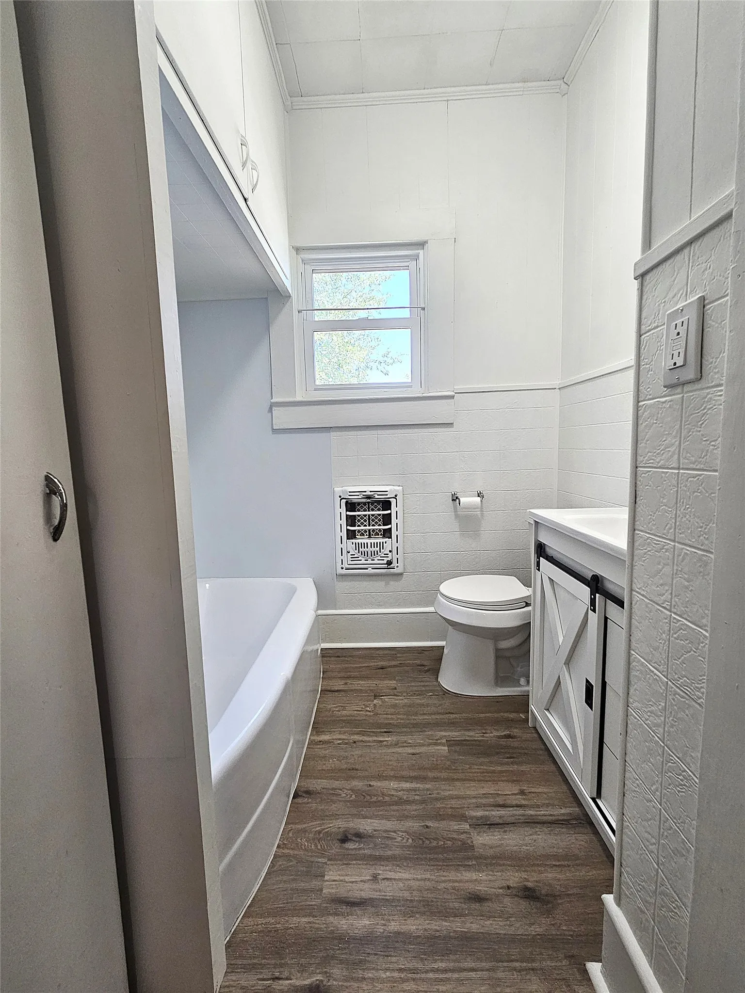 Single Family Residence For Sale in Limestone County , 305 W Sabine Street, Groesbeck, Texas 76642, 3 Bedroom, 2 Bathroom, Garage spaces, 1,590 Sqft, built in 0, mls#21344039, Real Estate Agent in Groesbeck, Homes For Sale in Limestone county, Homes For Sale in Groesbeck, Realtor in Groesbeck Texas, Real Estate Brokerage Independent Realty Texas, Luminita Cordes Realtor