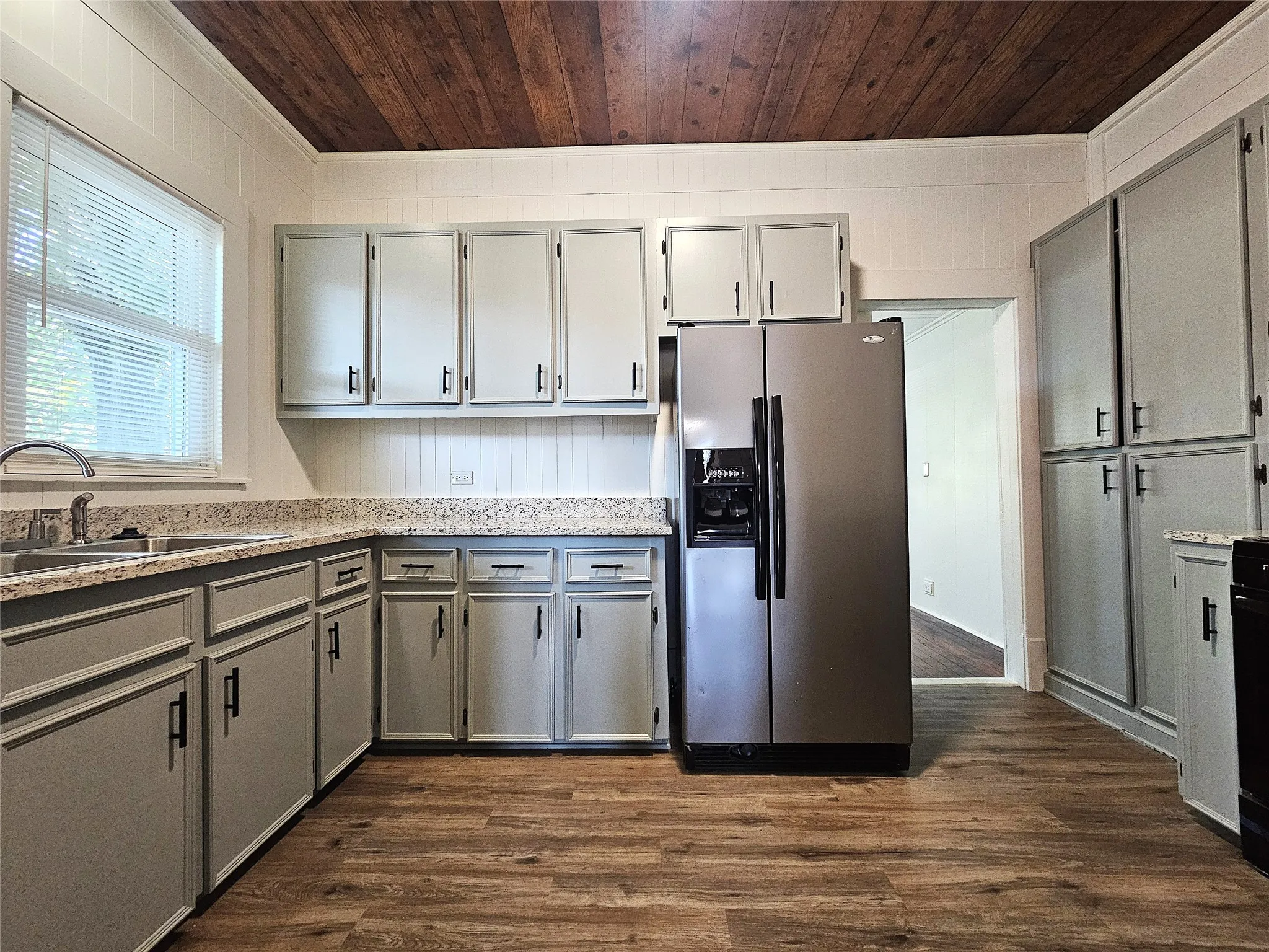 Single Family Residence For Sale in Limestone County , 305 W Sabine Street, Groesbeck, Texas 76642, 3 Bedroom, 2 Bathroom, Garage spaces, 1,590 Sqft, built in 0, mls#21344039, Real Estate Agent in Groesbeck, Homes For Sale in Limestone county, Homes For Sale in Groesbeck, Realtor in Groesbeck Texas, Real Estate Brokerage Independent Realty Texas, Luminita Cordes Realtor