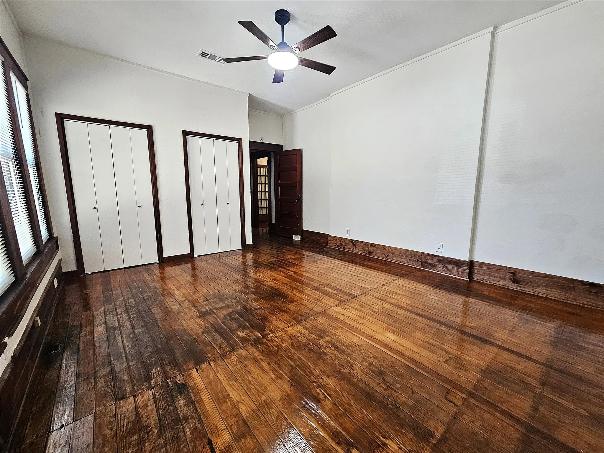 Single Family Residence For Sale in Limestone County , 305 W Sabine Street, Groesbeck, Texas 76642, 3 Bedroom, 2 Bathroom, Garage spaces, 1,590 Sqft, built in 0, mls#21344039, Real Estate Agent in Groesbeck, Homes For Sale in Limestone county, Homes For Sale in Groesbeck, Realtor in Groesbeck Texas, Real Estate Brokerage Independent Realty Texas, Luminita Cordes Realtor