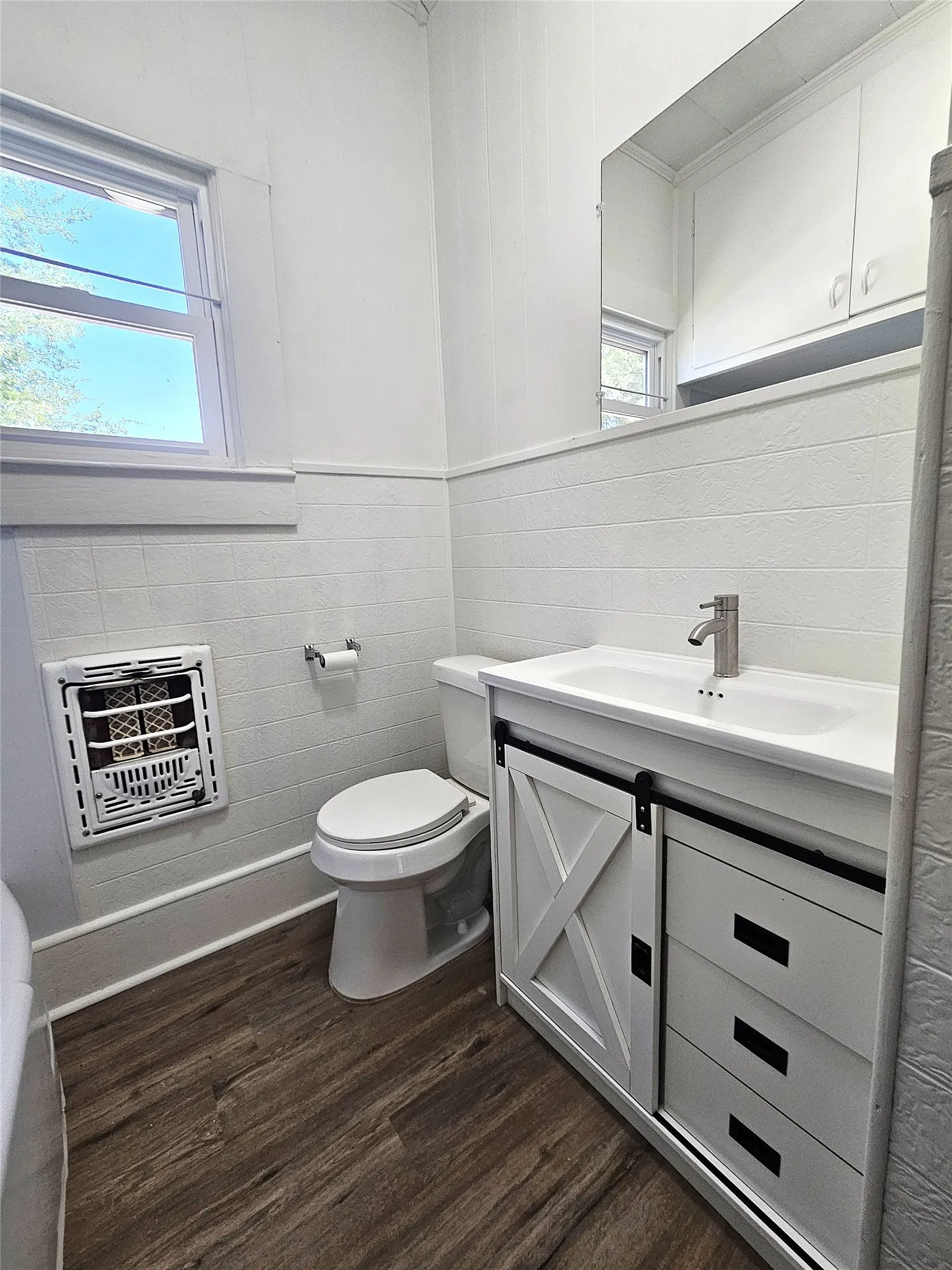 Single Family Residence For Sale in Limestone County , 305 W Sabine Street, Groesbeck, Texas 76642, 3 Bedroom, 2 Bathroom, Garage spaces, 1,590 Sqft, built in 0, mls#21344039, Real Estate Agent in Groesbeck, Homes For Sale in Limestone county, Homes For Sale in Groesbeck, Realtor in Groesbeck Texas, Real Estate Brokerage Independent Realty Texas, Luminita Cordes Realtor