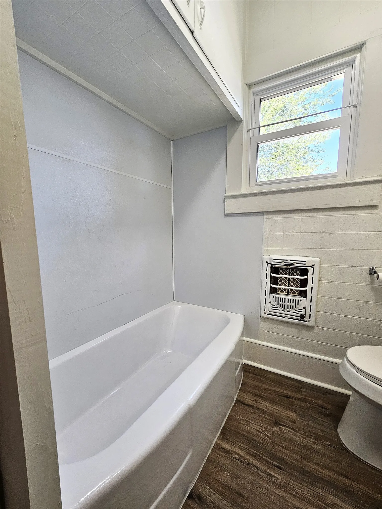 Single Family Residence For Sale in Limestone County , 305 W Sabine Street, Groesbeck, Texas 76642, 3 Bedroom, 2 Bathroom, Garage spaces, 1,590 Sqft, built in 0, mls#21344039, Real Estate Agent in Groesbeck, Homes For Sale in Limestone county, Homes For Sale in Groesbeck, Realtor in Groesbeck Texas, Real Estate Brokerage Independent Realty Texas, Luminita Cordes Realtor