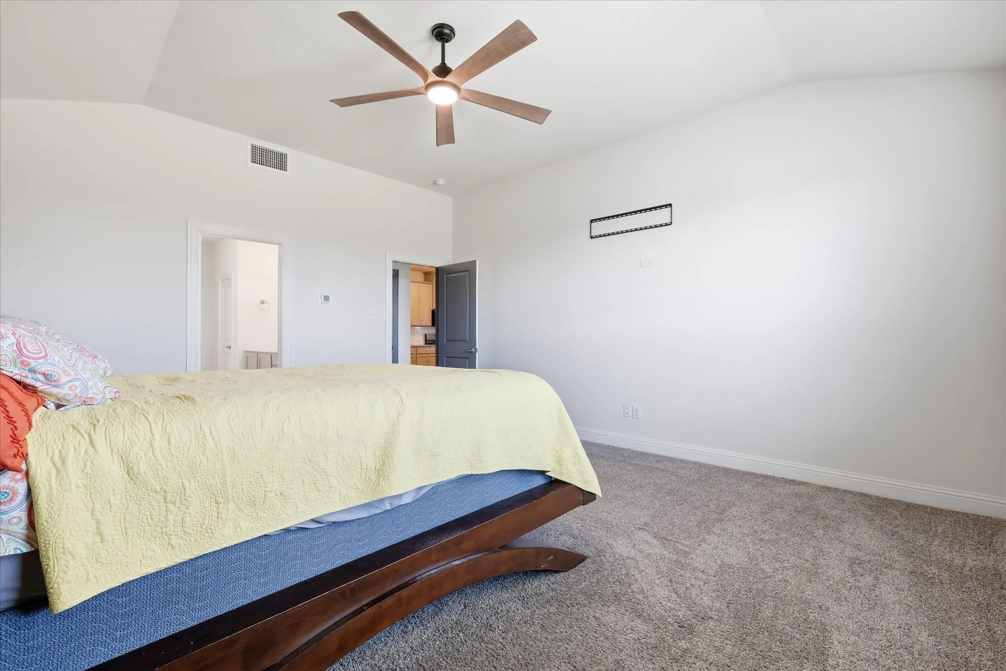 Single Family Residence For Sale in Denton County , 10421 Table Bluff Street, Aubrey, Texas 76227, 5 Bedroom, 4 Bathroom, 3 Garage spaces, 3,271 Sqft, built in 2021, mls#21341179, Real Estate Agent in Aubrey, Homes For Sale in Denton county, Homes For Sale in Aubrey, Realtor in Aubrey Texas, Real Estate Brokerage Independent Realty Texas, Luminita Cordes Realtor