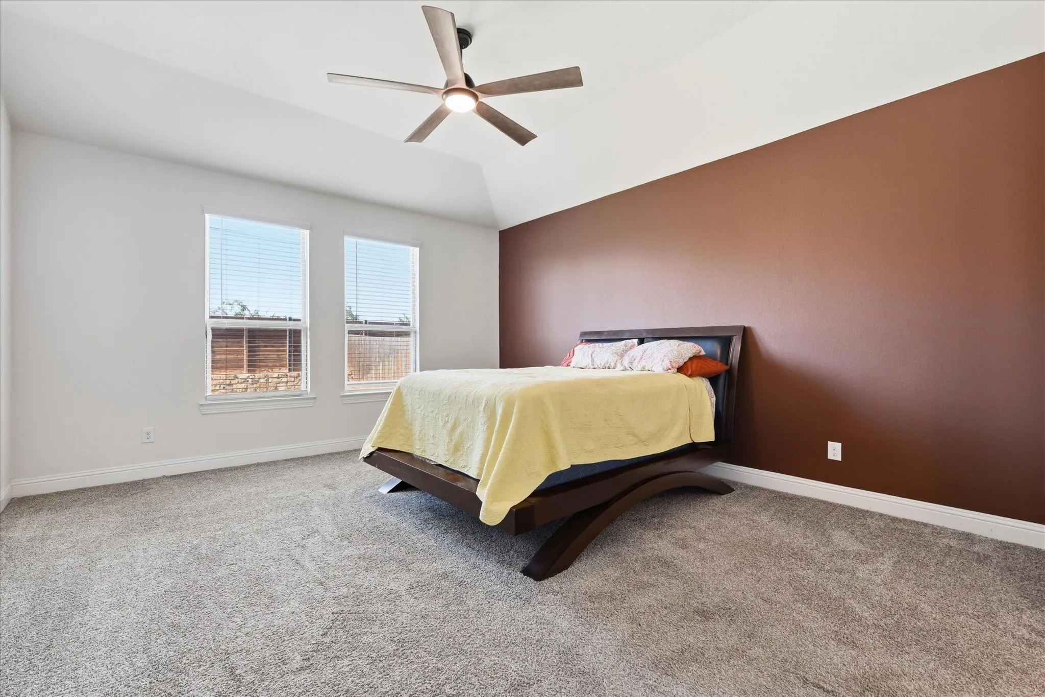 Single Family Residence For Sale in Denton County , 10421 Table Bluff Street, Aubrey, Texas 76227, 5 Bedroom, 4 Bathroom, 3 Garage spaces, 3,271 Sqft, built in 2021, mls#21341179, Real Estate Agent in Aubrey, Homes For Sale in Denton county, Homes For Sale in Aubrey, Realtor in Aubrey Texas, Real Estate Brokerage Independent Realty Texas, Luminita Cordes Realtor