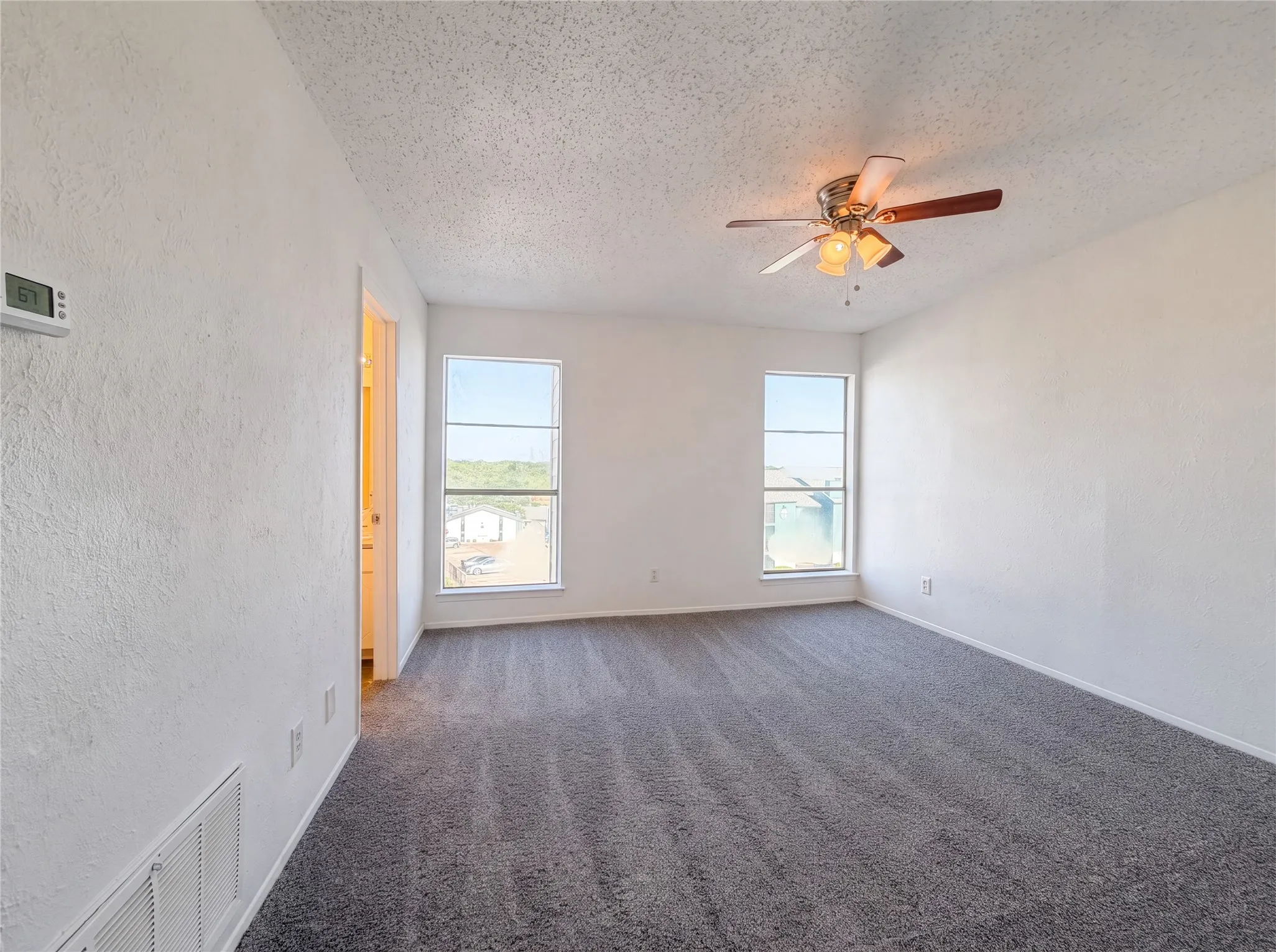 Condominium For Sale in Tarrant County , 5506 Boca Raton Boulevard 436, Fort Worth, Texas 76112, 2 Bedroom, 3 Bathroom, Garage spaces, 1,311 Sqft, built in 1972, mls#21344428, Real Estate Agent in Fort Worth, Homes For Sale in Tarrant county, Homes For Sale in Fort Worth, Realtor in Fort Worth Texas, Real Estate Brokerage Independent Realty Texas, Luminita Cordes Realtor