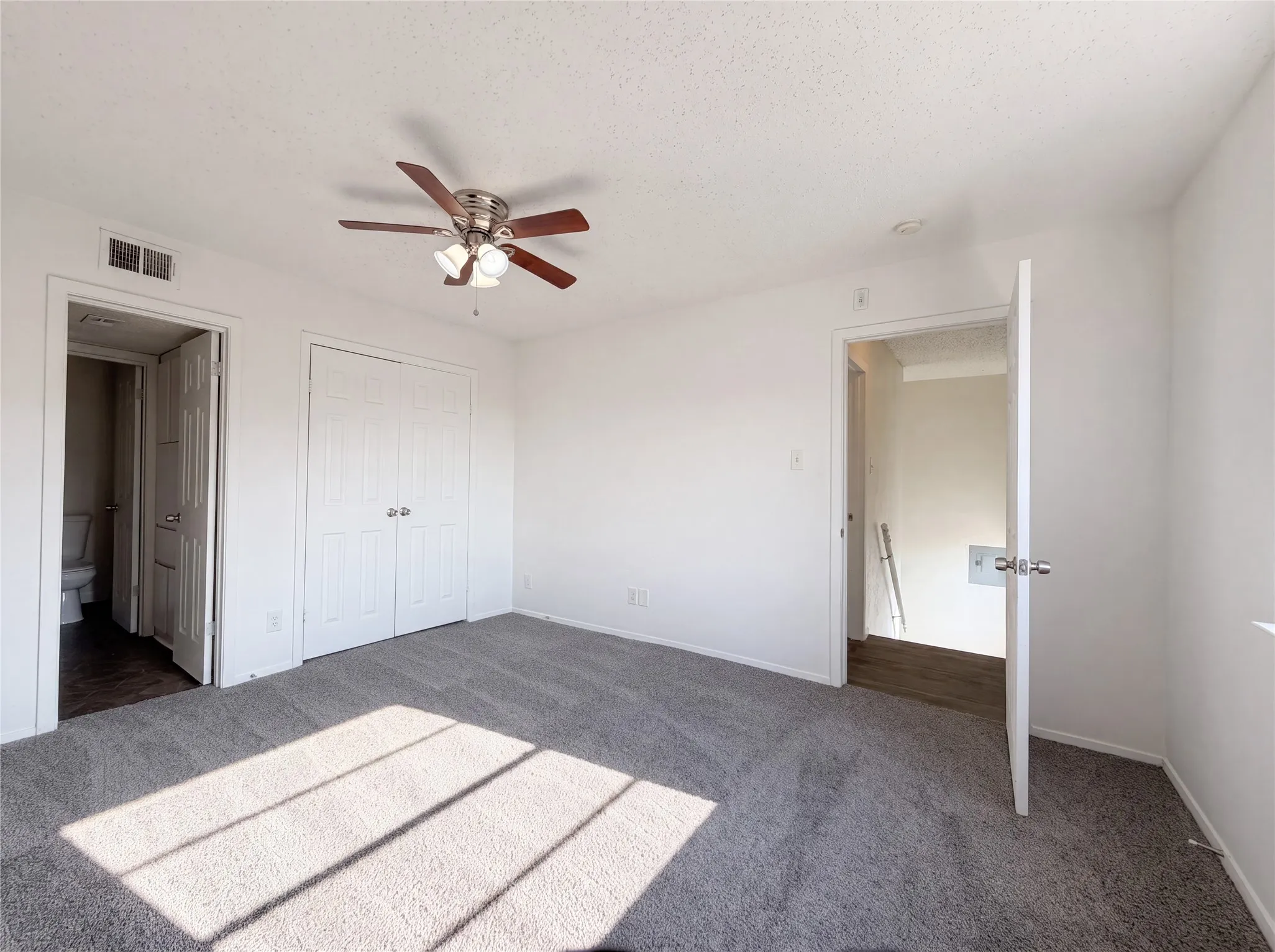 Condominium For Sale in Tarrant County , 5506 Boca Raton Boulevard 436, Fort Worth, Texas 76112, 2 Bedroom, 3 Bathroom, Garage spaces, 1,311 Sqft, built in 1972, mls#21344428, Real Estate Agent in Fort Worth, Homes For Sale in Tarrant county, Homes For Sale in Fort Worth, Realtor in Fort Worth Texas, Real Estate Brokerage Independent Realty Texas, Luminita Cordes Realtor