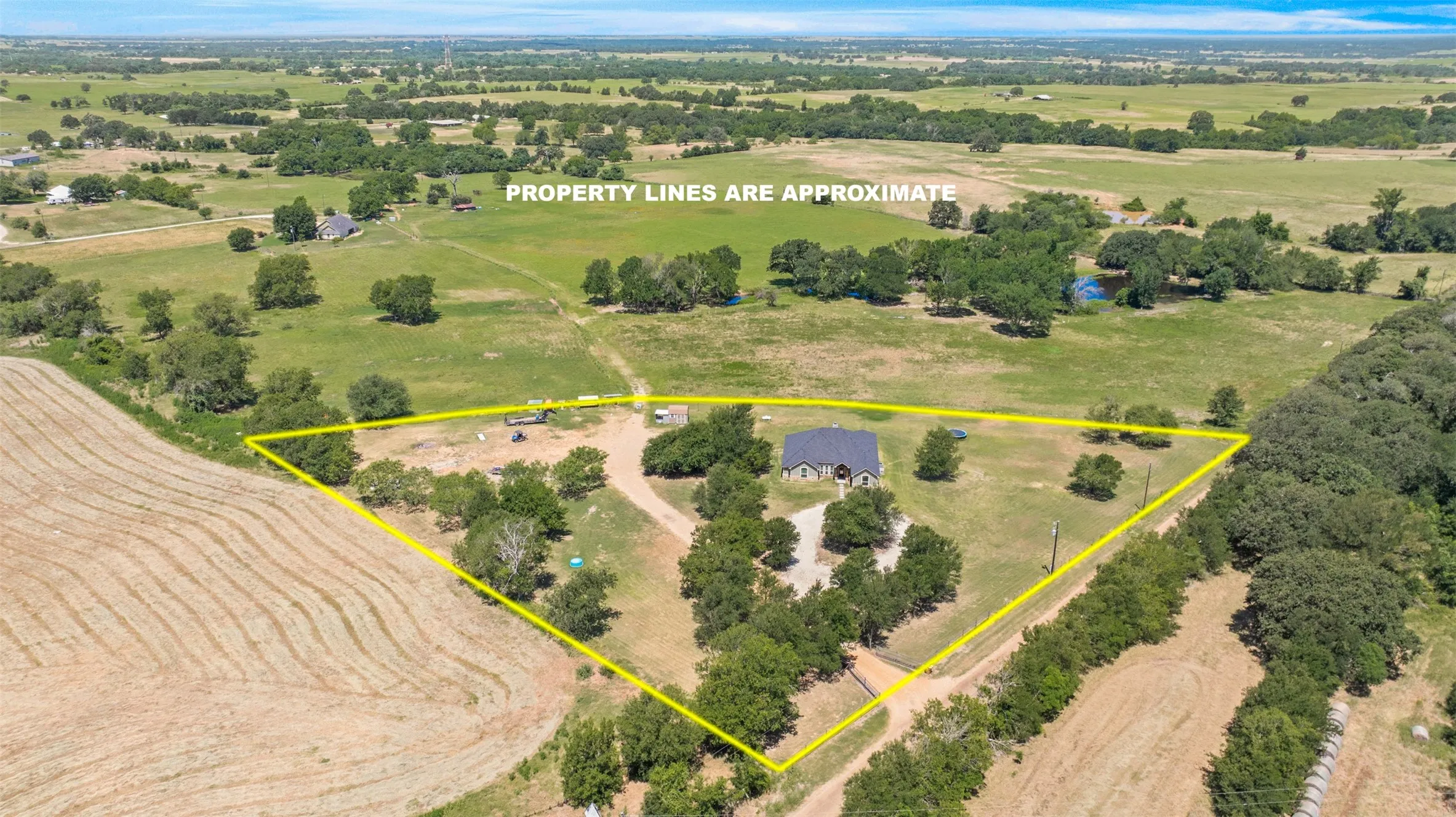 Single Family Residence For Sale in Falls County , 638 County Road 337, Rosebud, Texas 76570, 4 Bedrooms, 3 Bathrooms, Garage spaces, 2,496 Sqft, built in 2021, Price $510,000, mls#21327097, Real Estate Agent in Rosebud, Homes For Sale in Falls county, Homes For Sale in Rosebud, Realtor in Rosebud Texas, Real Estate Brokerage Independent Realty Texas, Luminita Cordes Realtor