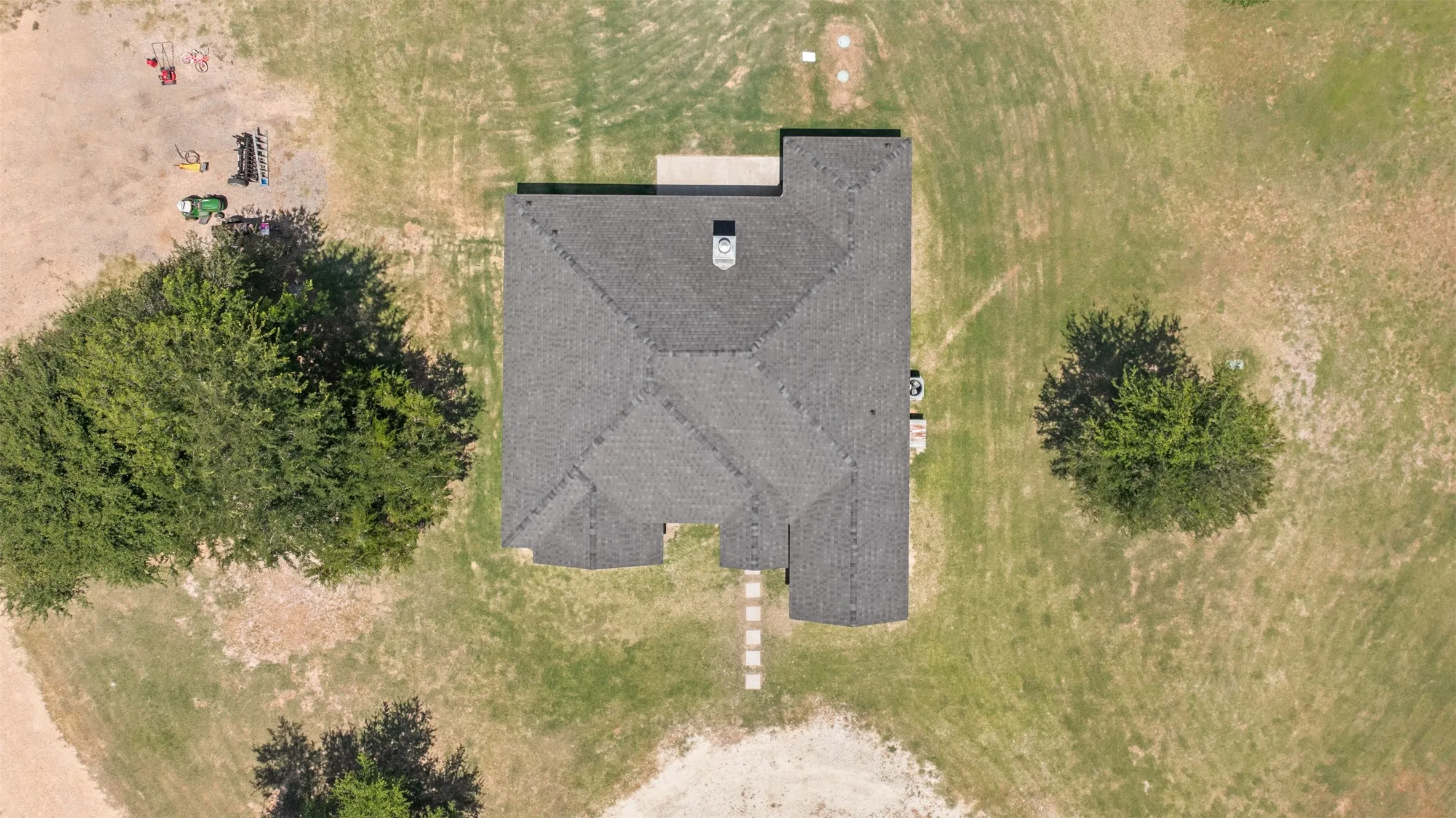 Single Family Residence For Sale in Falls County , 638 County Road 337, Rosebud, Texas 76570, 4 Bedrooms, 3 Bathrooms, Garage spaces, 2,496 Sqft, built in 2021, Price $510,000, mls#21327097, Real Estate Agent in Rosebud, Homes For Sale in Falls county, Homes For Sale in Rosebud, Realtor in Rosebud Texas, Real Estate Brokerage Independent Realty Texas, Luminita Cordes Realtor