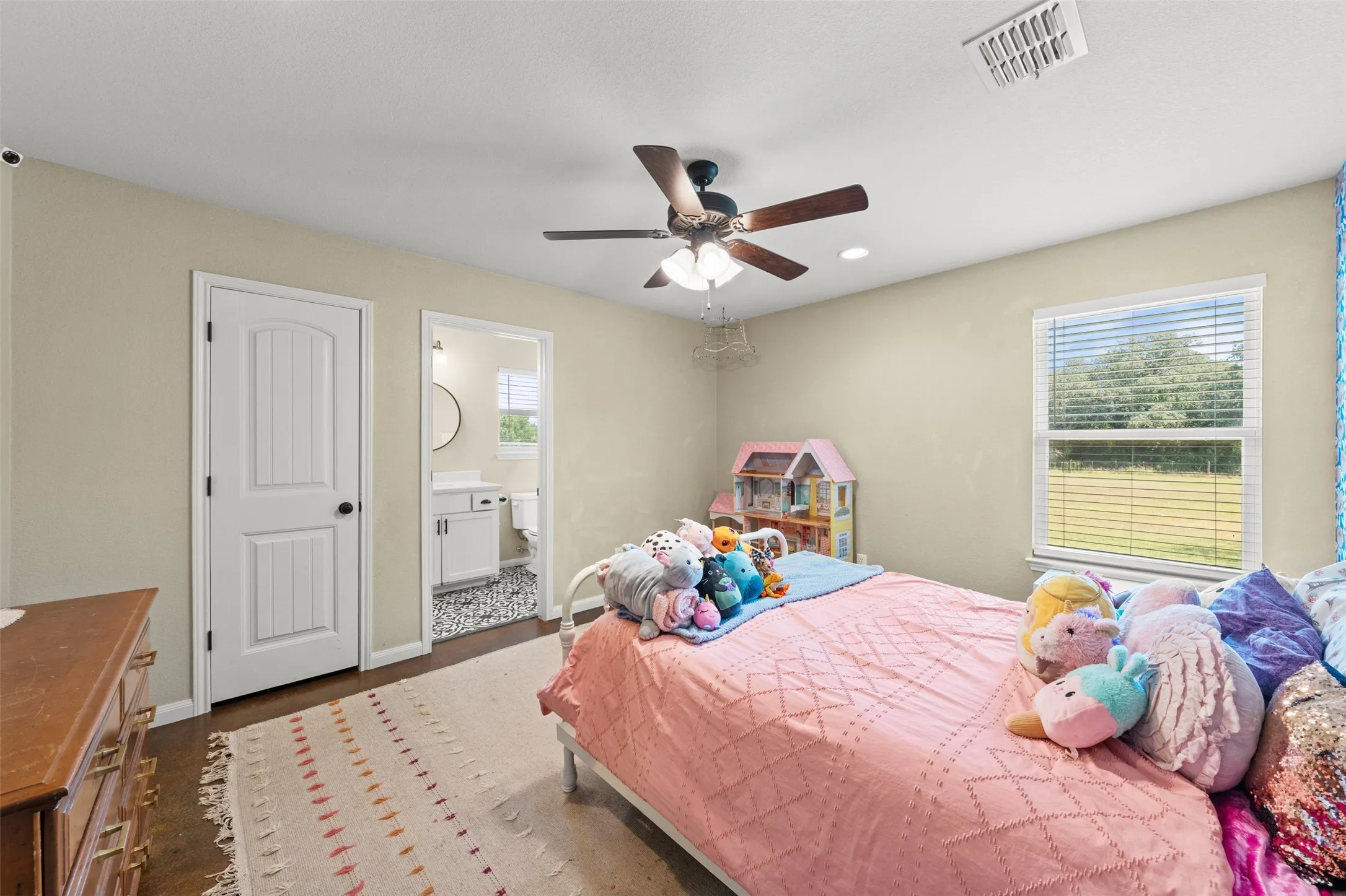 Single Family Residence For Sale in Falls County , 638 County Road 337, Rosebud, Texas 76570, 4 Bedrooms, 3 Bathrooms, Garage spaces, 2,496 Sqft, built in 2021, Price $510,000, mls#21327097, Real Estate Agent in Rosebud, Homes For Sale in Falls county, Homes For Sale in Rosebud, Realtor in Rosebud Texas, Real Estate Brokerage Independent Realty Texas, Luminita Cordes Realtor