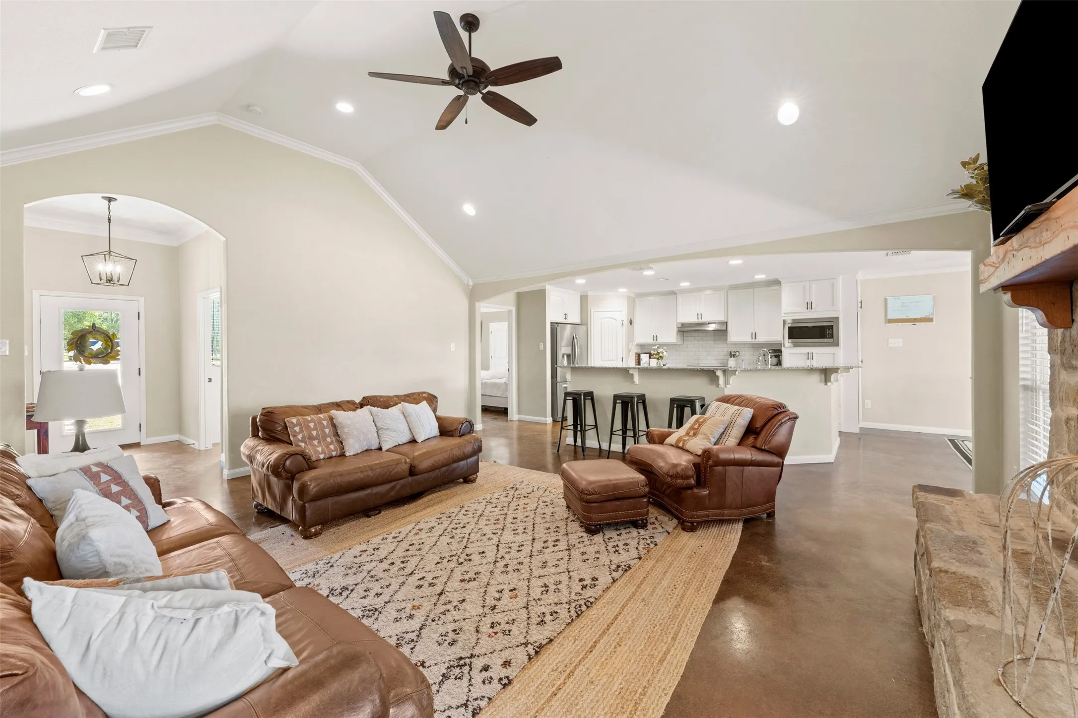 Single Family Residence For Sale in Falls County , 638 County Road 337, Rosebud, Texas 76570, 4 Bedrooms, 3 Bathrooms, Garage spaces, 2,496 Sqft, built in 2021, Price $510,000, mls#21327097, Real Estate Agent in Rosebud, Homes For Sale in Falls county, Homes For Sale in Rosebud, Realtor in Rosebud Texas, Real Estate Brokerage Independent Realty Texas, Luminita Cordes Realtor