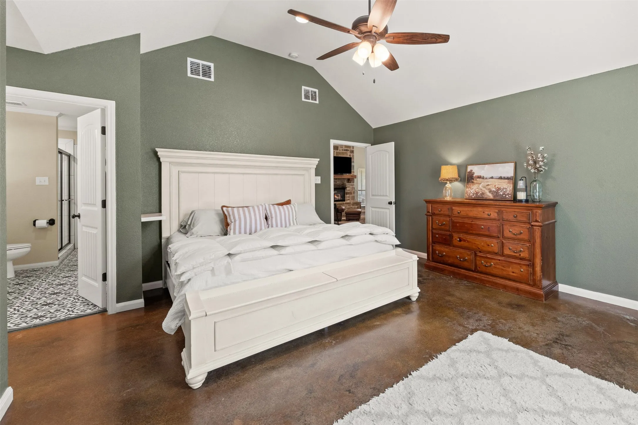Single Family Residence For Sale in Falls County , 638 County Road 337, Rosebud, Texas 76570, 4 Bedrooms, 3 Bathrooms, Garage spaces, 2,496 Sqft, built in 2021, Price $510,000, mls#21327097, Real Estate Agent in Rosebud, Homes For Sale in Falls county, Homes For Sale in Rosebud, Realtor in Rosebud Texas, Real Estate Brokerage Independent Realty Texas, Luminita Cordes Realtor