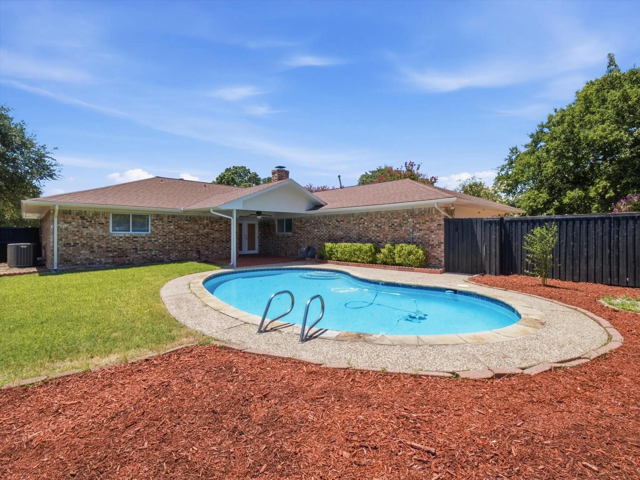 Single Family Residence For Sale in Collin County , 2605 Downing Drive, Plano, Texas 75023, 4 Bedroom, 3 Bathroom, 2 Garage spaces, 2,034 Sqft, built in 1974, mls#21345123, Real Estate Agent in Plano, Homes For Sale in Collin county, Homes For Sale in Plano, Realtor in Plano Texas, Real Estate Brokerage Independent Realty Texas, Luminita Cordes Realtor