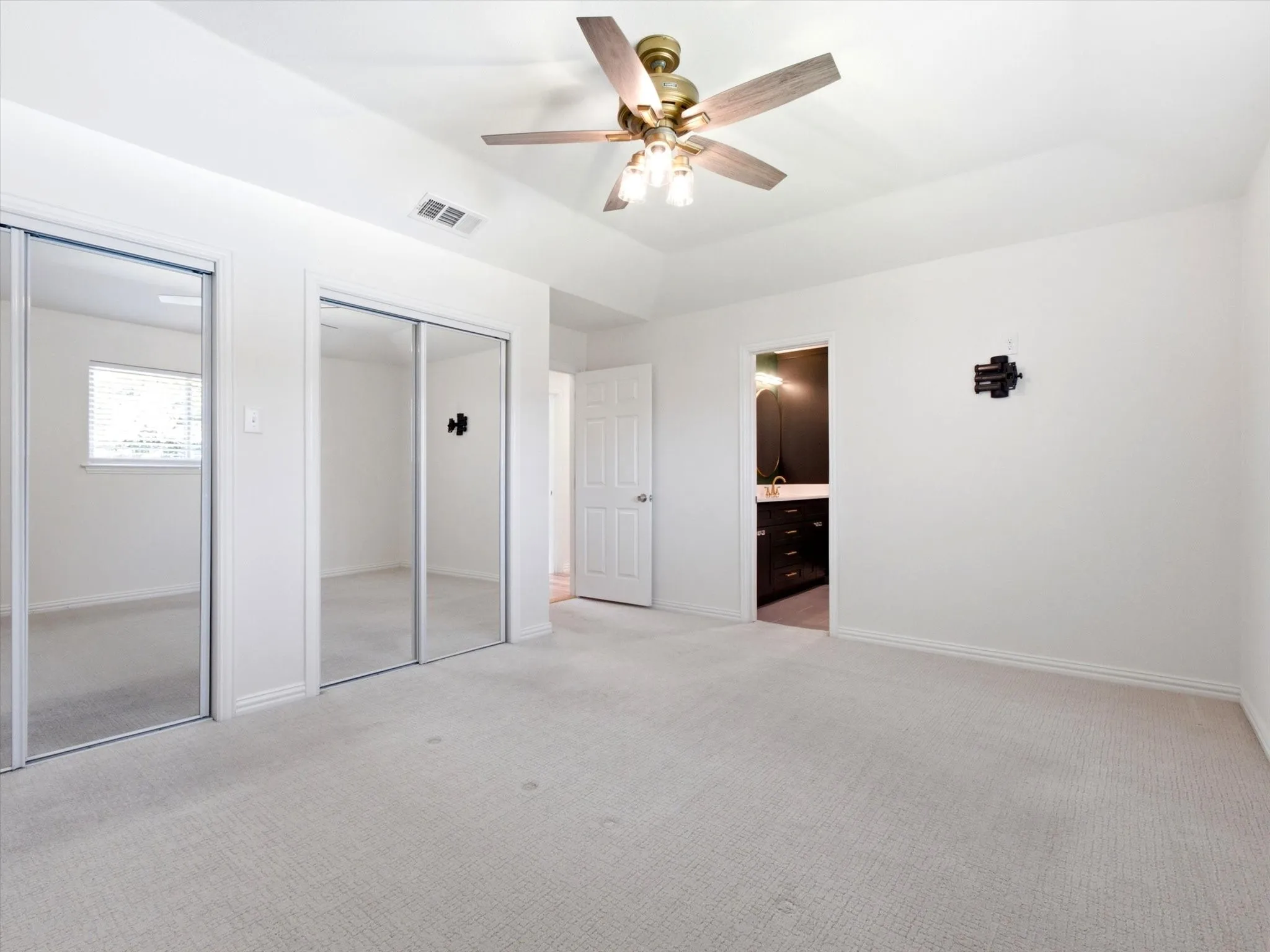 Single Family Residence For Sale in Collin County , 2605 Downing Drive, Plano, Texas 75023, 4 Bedroom, 3 Bathroom, 2 Garage spaces, 2,034 Sqft, built in 1974, mls#21345123, Real Estate Agent in Plano, Homes For Sale in Collin county, Homes For Sale in Plano, Realtor in Plano Texas, Real Estate Brokerage Independent Realty Texas, Luminita Cordes Realtor