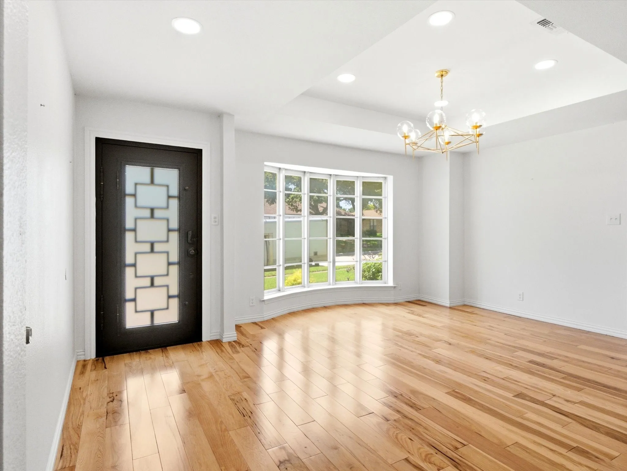 Single Family Residence For Sale in Collin County , 2605 Downing Drive, Plano, Texas 75023, 4 Bedroom, 3 Bathroom, 2 Garage spaces, 2,034 Sqft, built in 1974, mls#21345123, Real Estate Agent in Plano, Homes For Sale in Collin county, Homes For Sale in Plano, Realtor in Plano Texas, Real Estate Brokerage Independent Realty Texas, Luminita Cordes Realtor