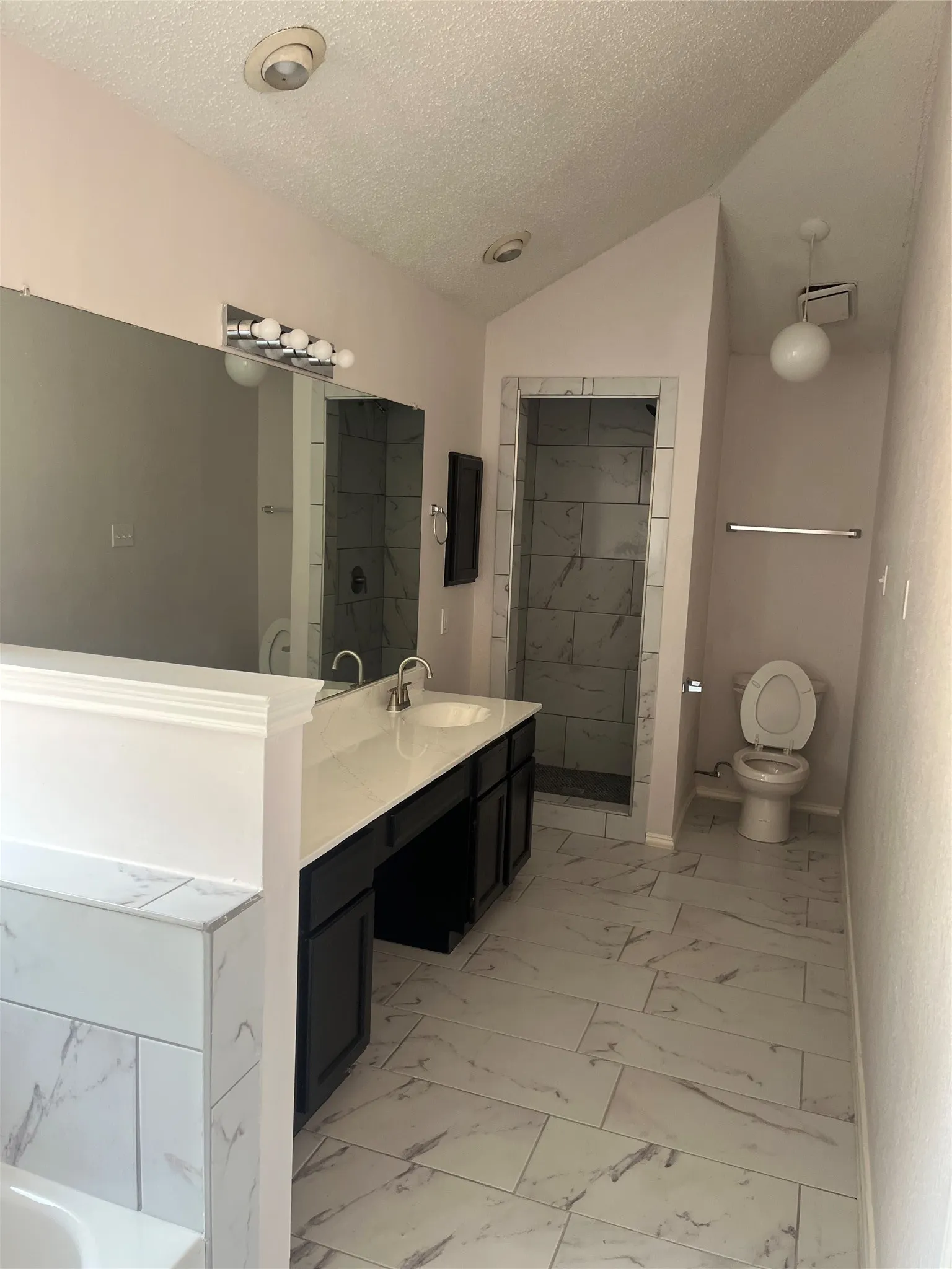 Single Family Residence For Rent in Dallas County , 2621 Independence Drive, Mesquite, Texas 75150, 3 Bedrooms, 2 Bathrooms, 2 Garage spaces, 1,450 Sqft, built in 1985, Price $2,250, mls#21345141, Real Estate Agent in Mesquite, Homes For Rent in Dallas county, Homes For Rent in Mesquite, Realtor in Mesquite Texas, Real Estate Brokerage Independent Realty Texas, Luminita Cordes Realtor