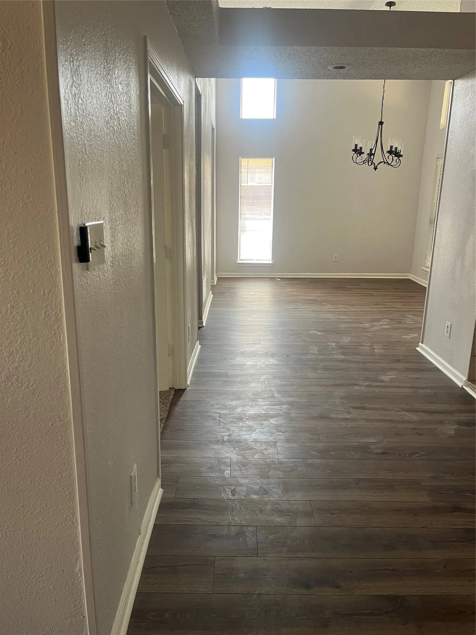 Single Family Residence For Rent in Dallas County , 2621 Independence Drive, Mesquite, Texas 75150, 3 Bedrooms, 2 Bathrooms, 2 Garage spaces, 1,450 Sqft, built in 1985, Price $2,250, mls#21345141, Real Estate Agent in Mesquite, Homes For Rent in Dallas county, Homes For Rent in Mesquite, Realtor in Mesquite Texas, Real Estate Brokerage Independent Realty Texas, Luminita Cordes Realtor