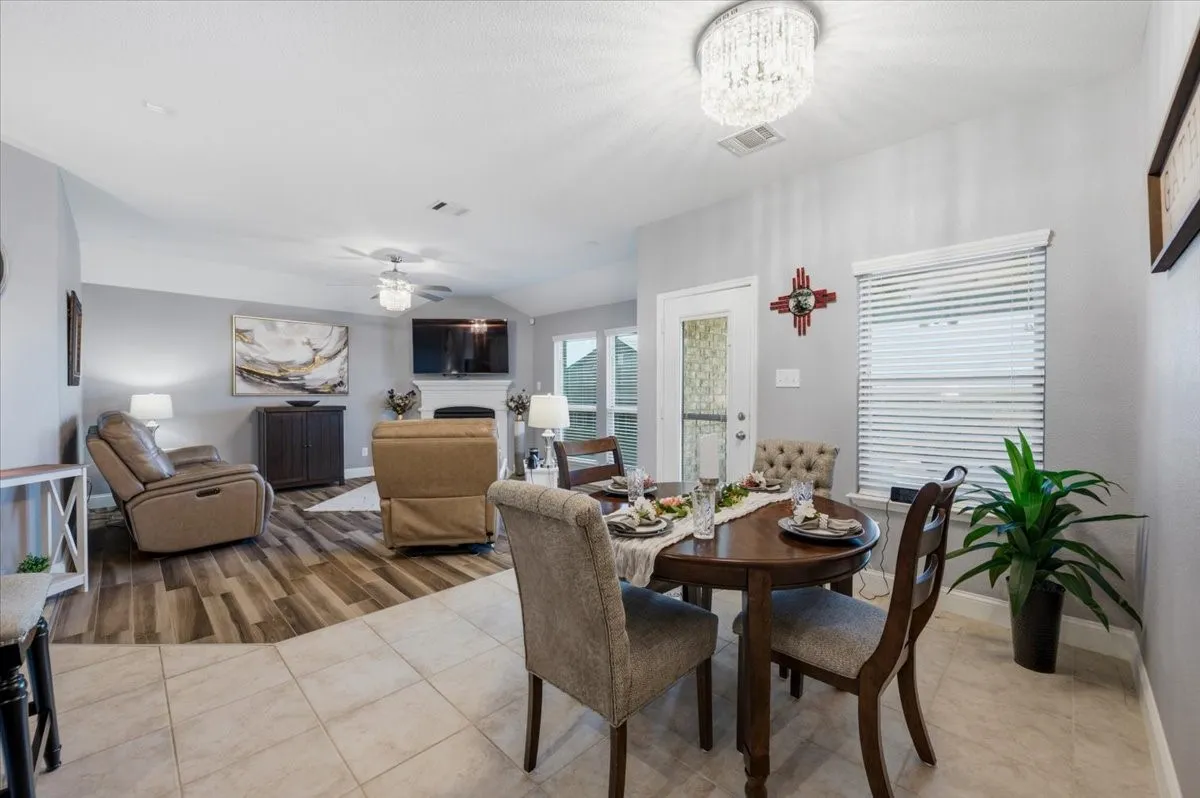 Single Family Residence For Sale in Kaufman County , 5101 Cathy Drive, Forney, Texas 75126, 3 Bedroom, 2 Bathroom, 2 Garage spaces, 1,918 Sqft, built in 2017, mls#21341935, Real Estate Agent in Forney, Homes For Sale in Kaufman county, Homes For Sale in Forney, Realtor in Forney Texas, Real Estate Brokerage Independent Realty Texas, Luminita Cordes Realtor