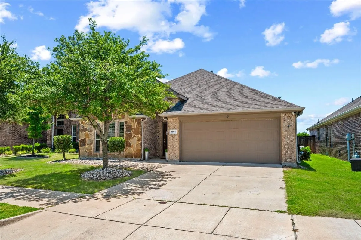 Single Family Residence For Sale in Kaufman County , 5101 Cathy Drive, Forney, Texas 75126, 3 Bedroom, 2 Bathroom, 2 Garage spaces, 1,918 Sqft, built in 2017, mls#21341935, Real Estate Agent in Forney, Homes For Sale in Kaufman county, Homes For Sale in Forney, Realtor in Forney Texas, Real Estate Brokerage Independent Realty Texas, Luminita Cordes Realtor
