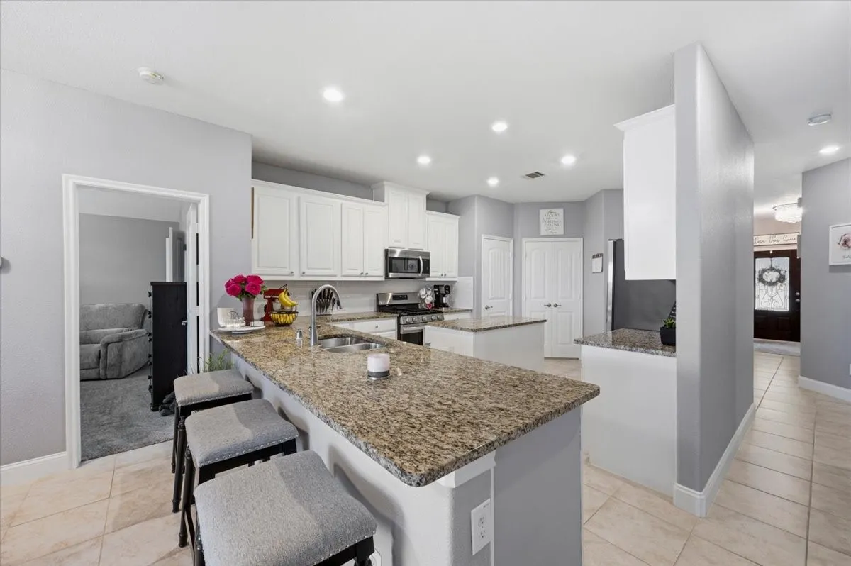 Single Family Residence For Sale in Kaufman County , 5101 Cathy Drive, Forney, Texas 75126, 3 Bedroom, 2 Bathroom, 2 Garage spaces, 1,918 Sqft, built in 2017, mls#21341935, Real Estate Agent in Forney, Homes For Sale in Kaufman county, Homes For Sale in Forney, Realtor in Forney Texas, Real Estate Brokerage Independent Realty Texas, Luminita Cordes Realtor