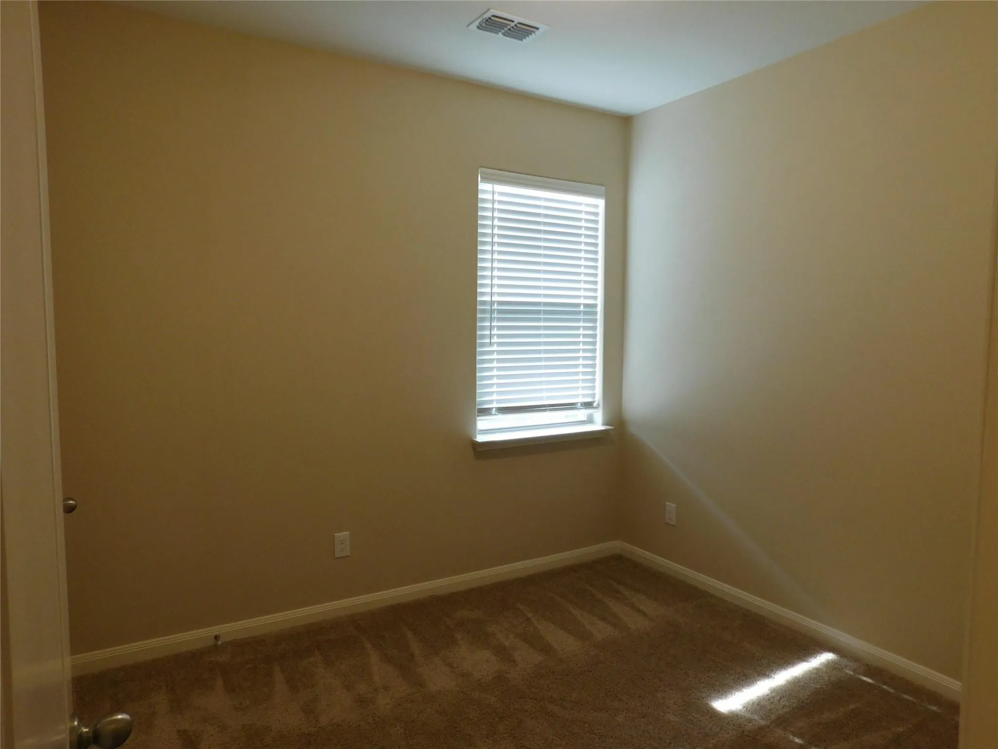 Single Family Residence For Rent in Collin County , 304 Aaron Street, Anna, Texas 75409, 4 Bedroom, 2 Bathroom, 2 Garage spaces, 1,656 Sqft, built in 2019, Price $1,850, mls#21345140, Real Estate Agent in Anna, Homes For Rent in Collin county, Homes For Rent in Anna, Realtor in Anna Texas, Real Estate Brokerage Independent Realty Texas, Luminita Cordes Realtor