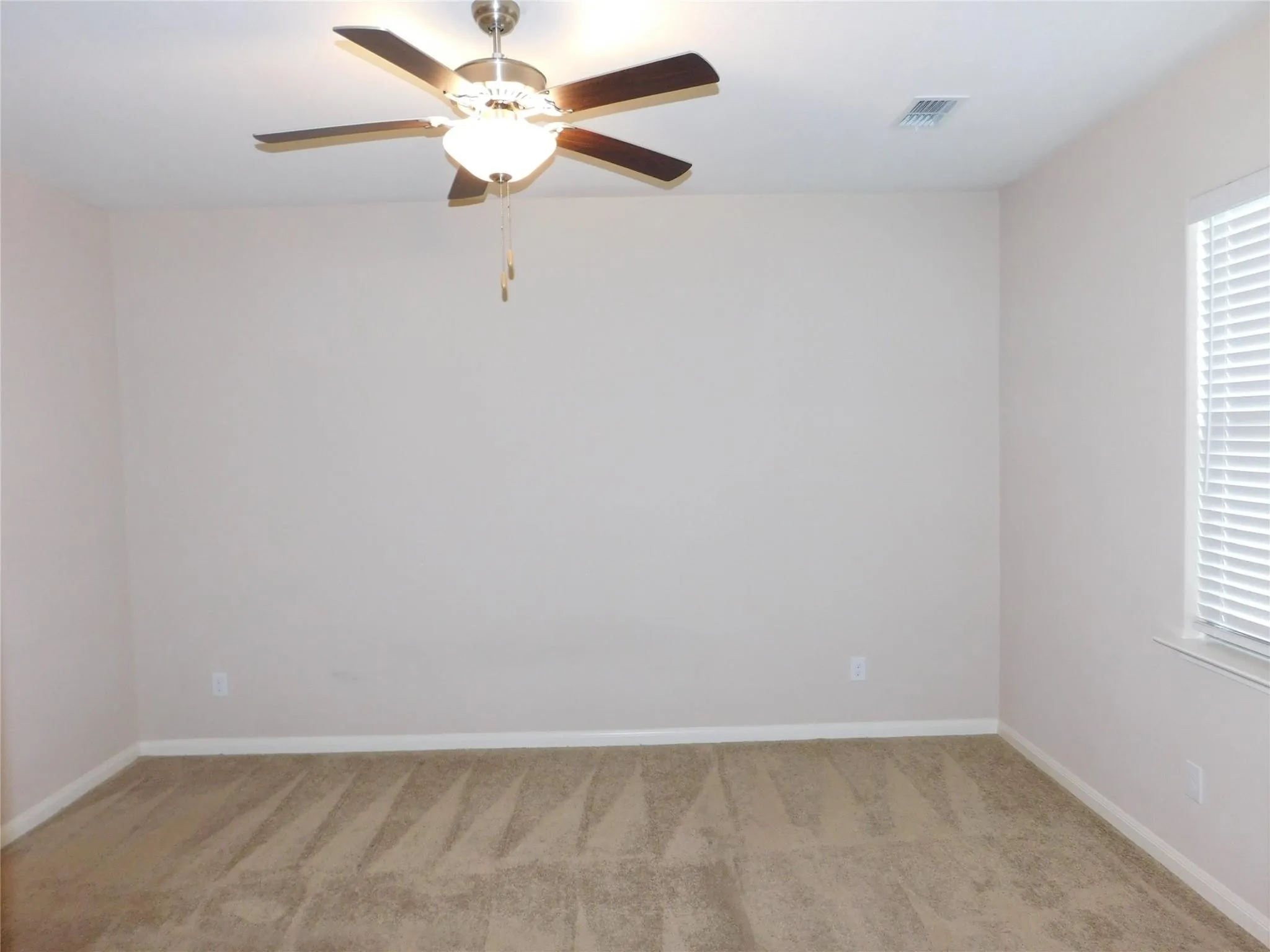 Single Family Residence For Rent in Collin County , 304 Aaron Street, Anna, Texas 75409, 4 Bedroom, 2 Bathroom, 2 Garage spaces, 1,656 Sqft, built in 2019, Price $1,850, mls#21345140, Real Estate Agent in Anna, Homes For Rent in Collin county, Homes For Rent in Anna, Realtor in Anna Texas, Real Estate Brokerage Independent Realty Texas, Luminita Cordes Realtor