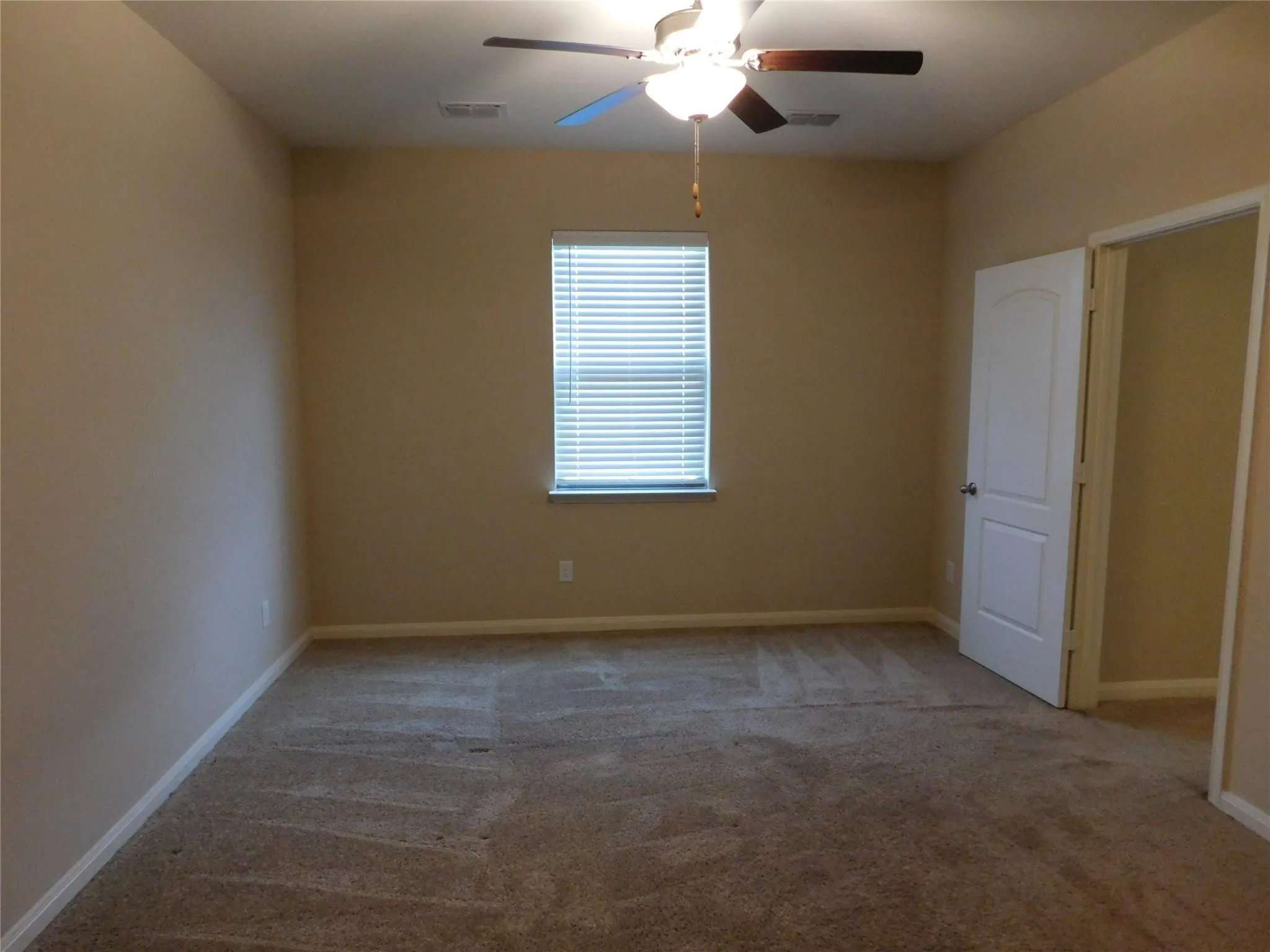 Single Family Residence For Rent in Collin County , 304 Aaron Street, Anna, Texas 75409, 4 Bedroom, 2 Bathroom, 2 Garage spaces, 1,656 Sqft, built in 2019, Price $1,850, mls#21345140, Real Estate Agent in Anna, Homes For Rent in Collin county, Homes For Rent in Anna, Realtor in Anna Texas, Real Estate Brokerage Independent Realty Texas, Luminita Cordes Realtor