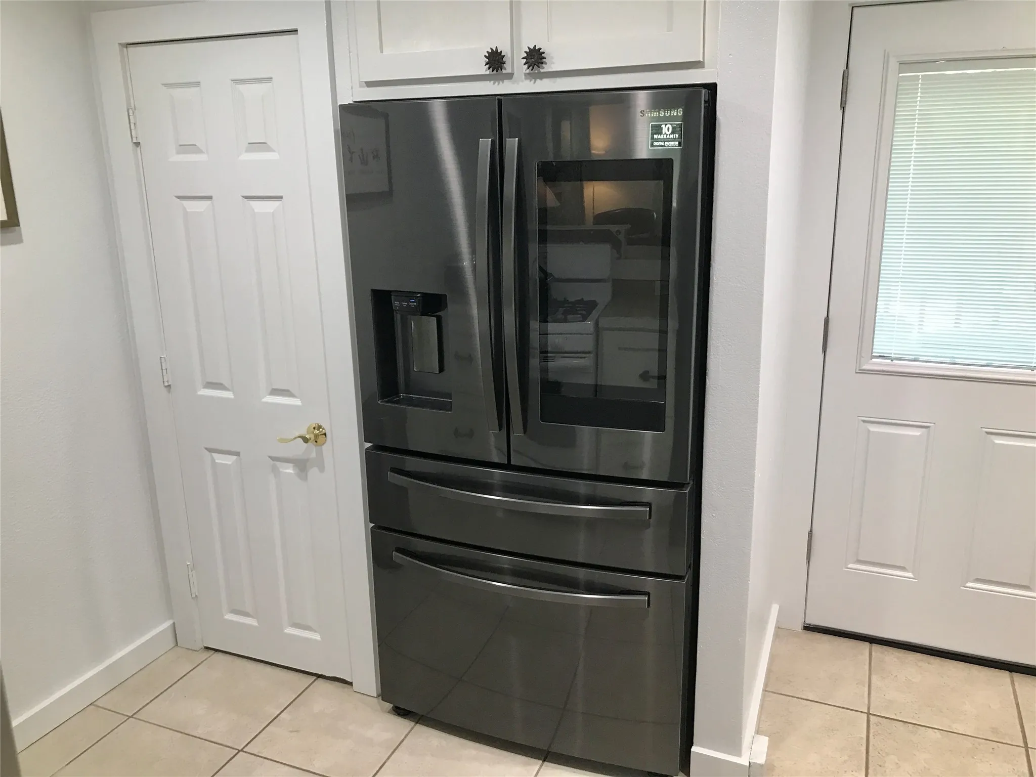 Single Family Residence For Sale in Tarrant County , 2521 Littlepage Street, Fort Worth, Texas 76107, 2 Bedroom, 1 Bathroom, Garage spaces, 912 Sqft, built in 1946, mls#21344488, Real Estate Agent in Fort Worth, Homes For Sale in Tarrant county, Homes For Sale in Fort Worth, Realtor in Fort Worth Texas, Real Estate Brokerage Independent Realty Texas, Luminita Cordes Realtor