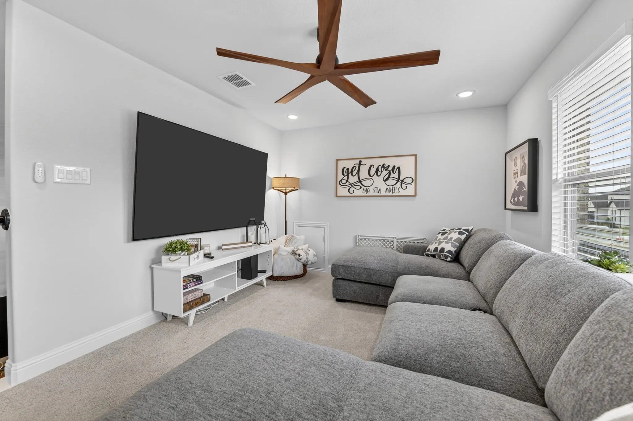 Single Family Residence For Sale in Denton County , 551 Wisteria Street, Lakewood Village, Texas 75068, 5 Bedroom, 4 Bathroom, 2 Garage spaces, 2,596 Sqft, built in 2025, mls#21345142, Real Estate Agent in Lakewood Village, Homes For Sale in Denton county, Homes For Sale in Lakewood Village, Realtor in Lakewood Village Texas, Real Estate Brokerage Independent Realty Texas, Luminita Cordes Realtor