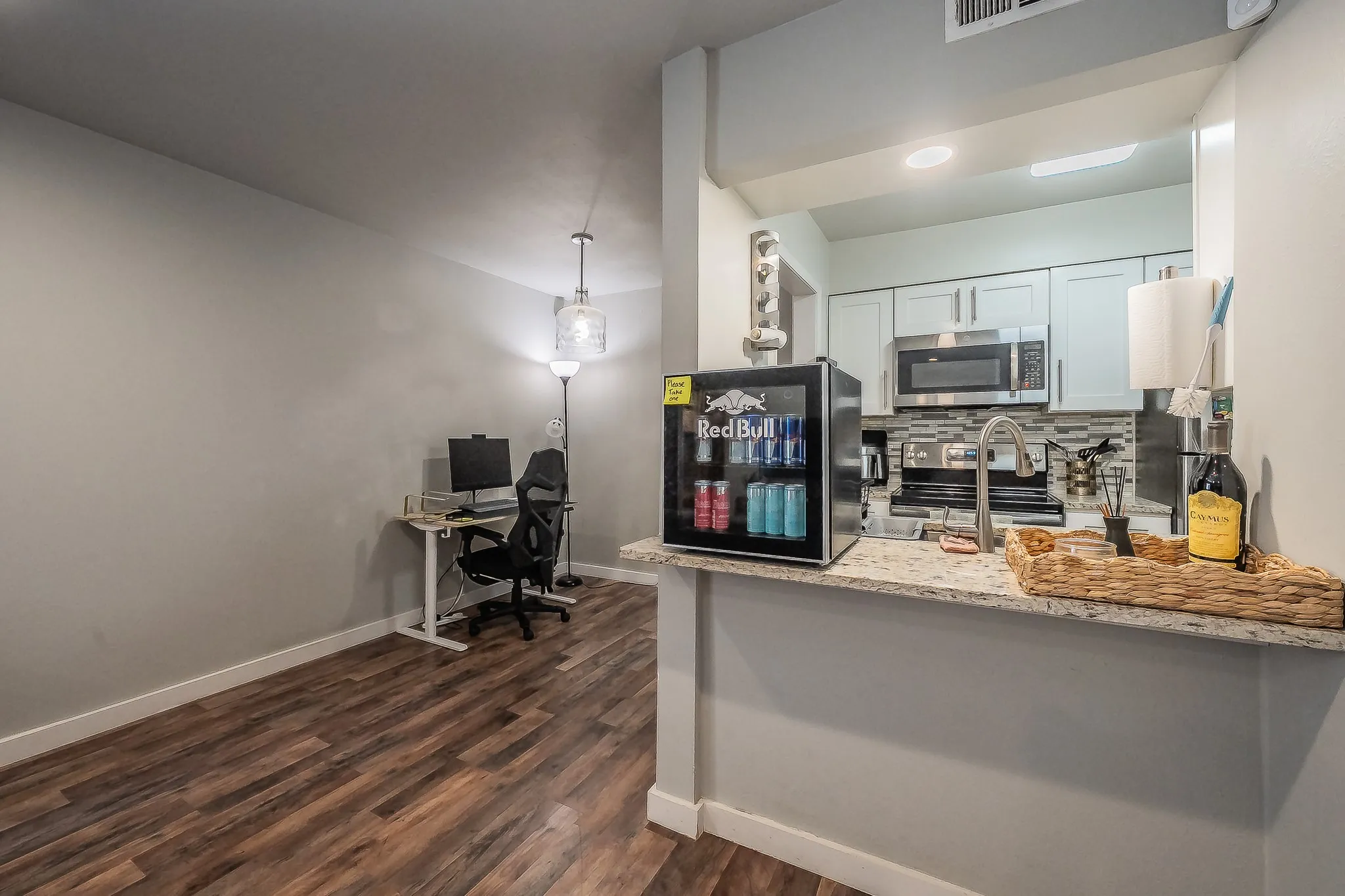 Condominium For Rent in Dallas County , 12816 Midway Road 2063, Dallas, Texas 75244, 1 Bedroom, 2 Bathroom, Garage spaces, 732 Sqft, built in 1970, mls#21342809, Real Estate Agent in Dallas, Homes For Rent in Dallas county, Homes For Rent in Dallas, Realtor in Dallas Texas, Real Estate Brokerage Independent Realty Texas, Luminita Cordes Realtor