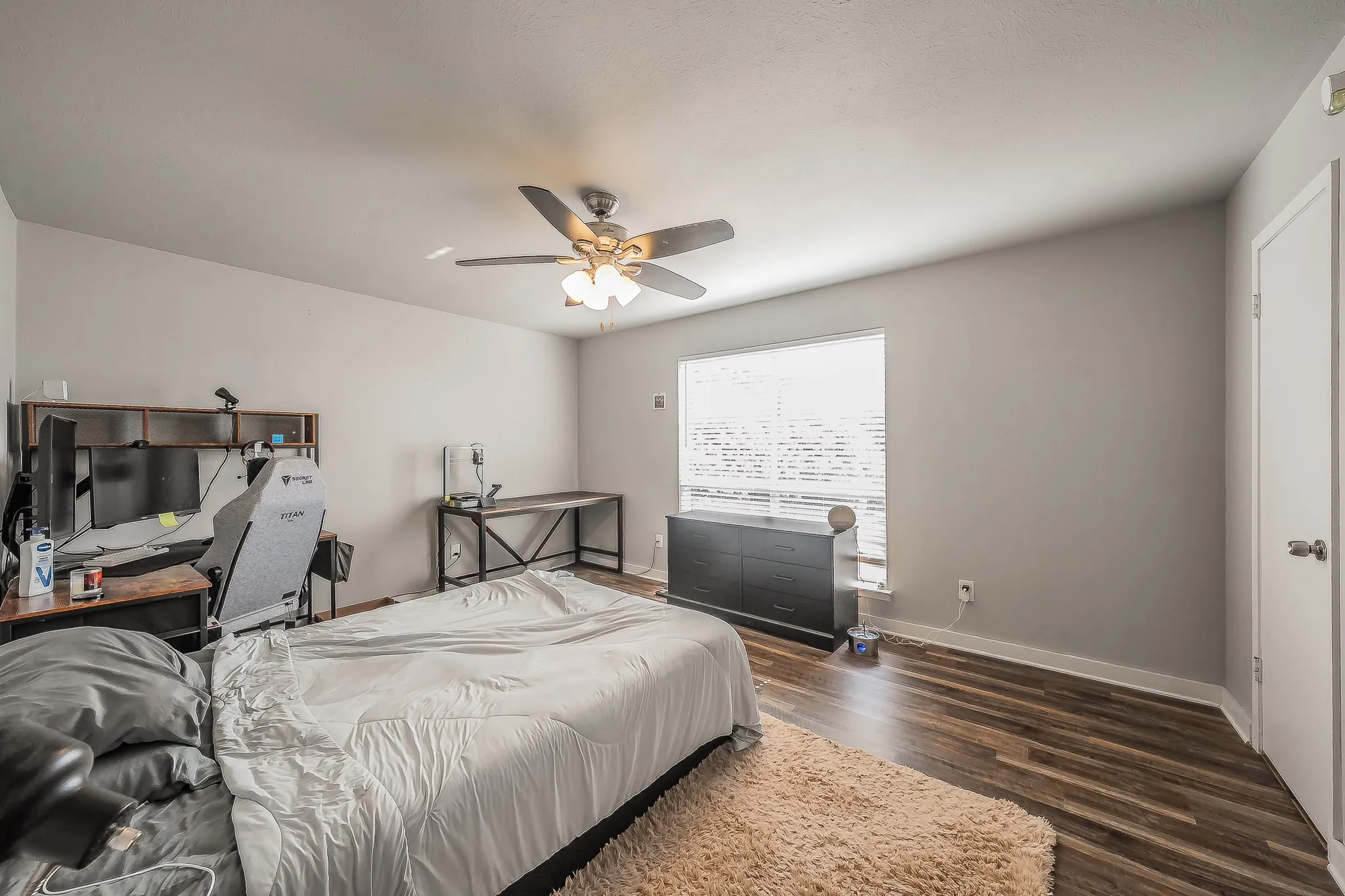 Condominium For Rent in Dallas County , 12816 Midway Road 2063, Dallas, Texas 75244, 1 Bedroom, 2 Bathroom, Garage spaces, 732 Sqft, built in 1970, mls#21342809, Real Estate Agent in Dallas, Homes For Rent in Dallas county, Homes For Rent in Dallas, Realtor in Dallas Texas, Real Estate Brokerage Independent Realty Texas, Luminita Cordes Realtor