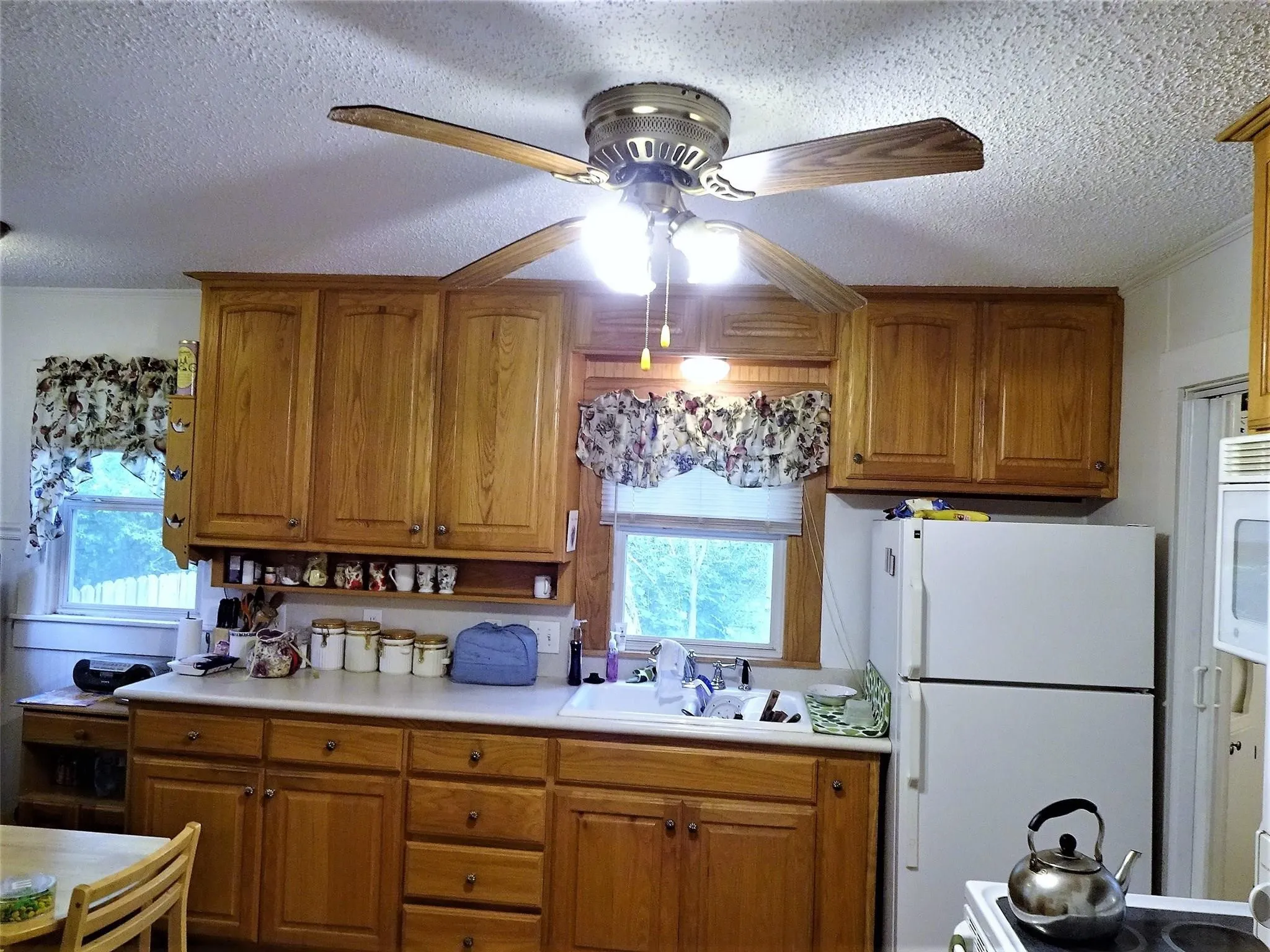 Single Family Residence For Rent in Denton County , 815 Haynes Street, Denton, Texas 76201, 2 Bedrooms, 1 Bathroom, Garage spaces, 912 Sqft, built in 1961, Price $1,195, mls#21345153, Real Estate Agent in Denton, Homes For Rent in Denton county, Homes For Rent in Denton, Realtor in Denton Texas, Real Estate Brokerage Independent Realty Texas, Luminita Cordes Realtor