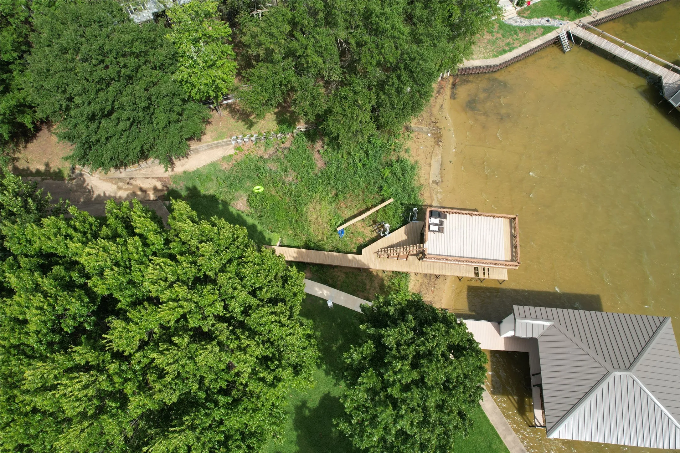 Improved Land For Sale in Henderson County , 196 Scenic Drive, Mabank, Texas 75156, 0, 0, Garage spaces, 0 Sqft, built in 1996, Price $299,000, mls#21341857, Real Estate Agent in Mabank, Homes For Sale in Henderson county, Homes For Sale in Mabank, Realtor in Mabank Texas, Real Estate Brokerage Independent Realty Texas, Luminita Cordes Realtor
