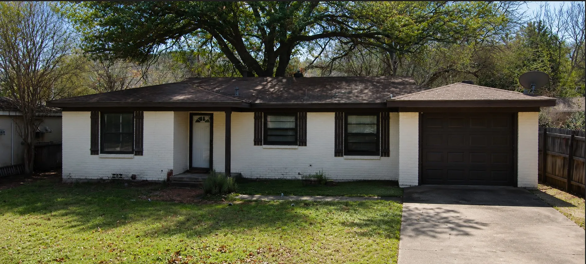Single Family Residence For Rent in Tarrant County , 5629 Durham Avenue, Fort Worth, Texas 76114, 4 Bedroom, 3 Bathroom, Garage spaces, 1,677 Sqft, built in 1955, mls#21345157, Real Estate Agent in Fort Worth, Homes For Rent in Tarrant county, Homes For Rent in Fort Worth, Realtor in Fort Worth Texas, Real Estate Brokerage Independent Realty Texas, Luminita Cordes Realtor