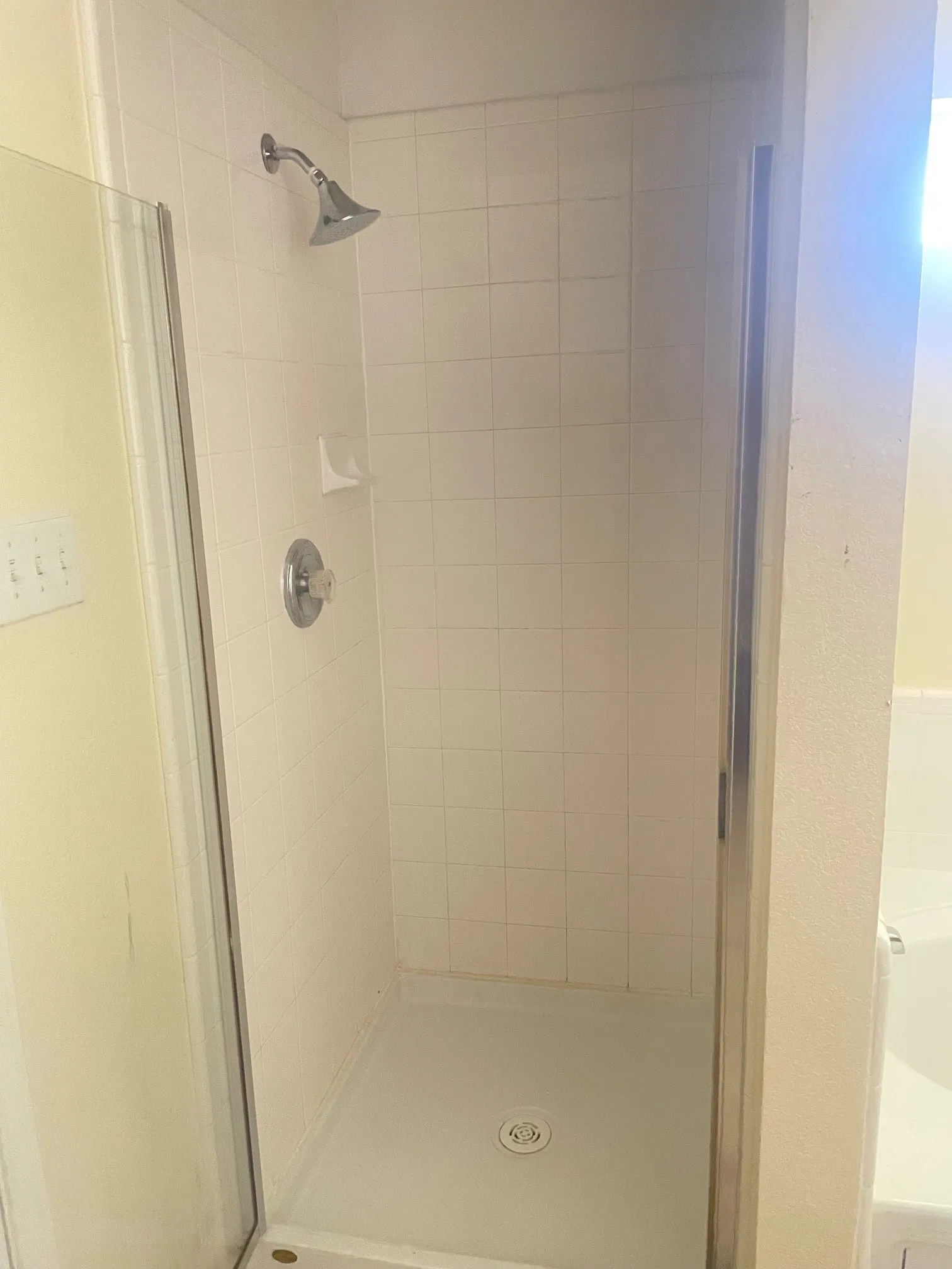 Single Family Residence For Rent in Collin County , 100 Hopewell Drive, Mc Kinney, Texas 75071, 3 Bedroom, 2 Bathroom, 2 Garage spaces, 1,946 Sqft, built in 2000, mls#21345167, Real Estate Agent in Mc Kinney, Homes For Rent in Collin county, Homes For Rent in Mc Kinney, Realtor in Mc Kinney Texas, Real Estate Brokerage Independent Realty Texas, Luminita Cordes Realtor