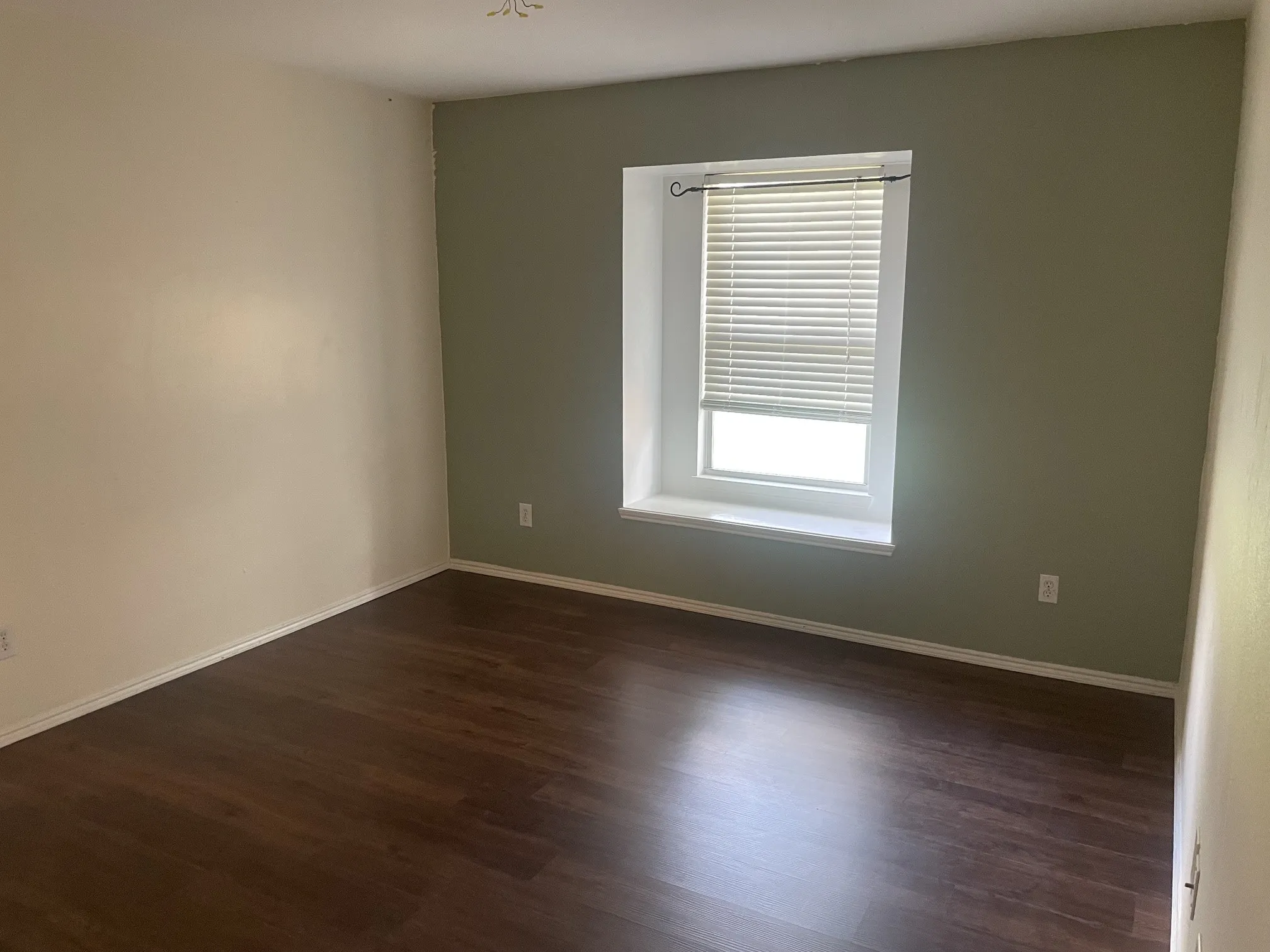 Single Family Residence For Rent in Collin County , 100 Hopewell Drive, Mc Kinney, Texas 75071, 3 Bedroom, 2 Bathroom, 2 Garage spaces, 1,946 Sqft, built in 2000, mls#21345167, Real Estate Agent in Mc Kinney, Homes For Rent in Collin county, Homes For Rent in Mc Kinney, Realtor in Mc Kinney Texas, Real Estate Brokerage Independent Realty Texas, Luminita Cordes Realtor
