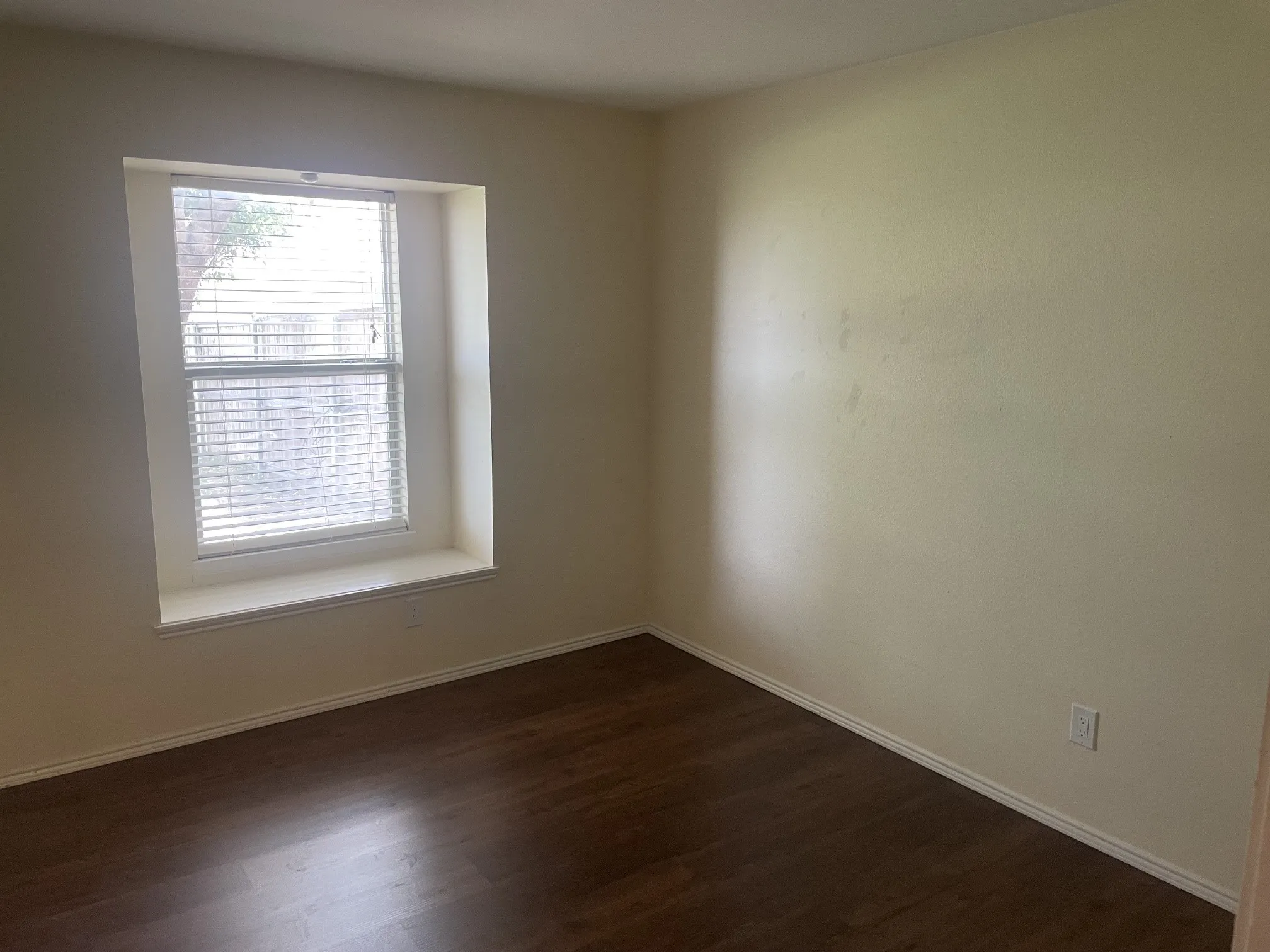 Single Family Residence For Rent in Collin County , 100 Hopewell Drive, Mc Kinney, Texas 75071, 3 Bedroom, 2 Bathroom, 2 Garage spaces, 1,946 Sqft, built in 2000, mls#21345167, Real Estate Agent in Mc Kinney, Homes For Rent in Collin county, Homes For Rent in Mc Kinney, Realtor in Mc Kinney Texas, Real Estate Brokerage Independent Realty Texas, Luminita Cordes Realtor
