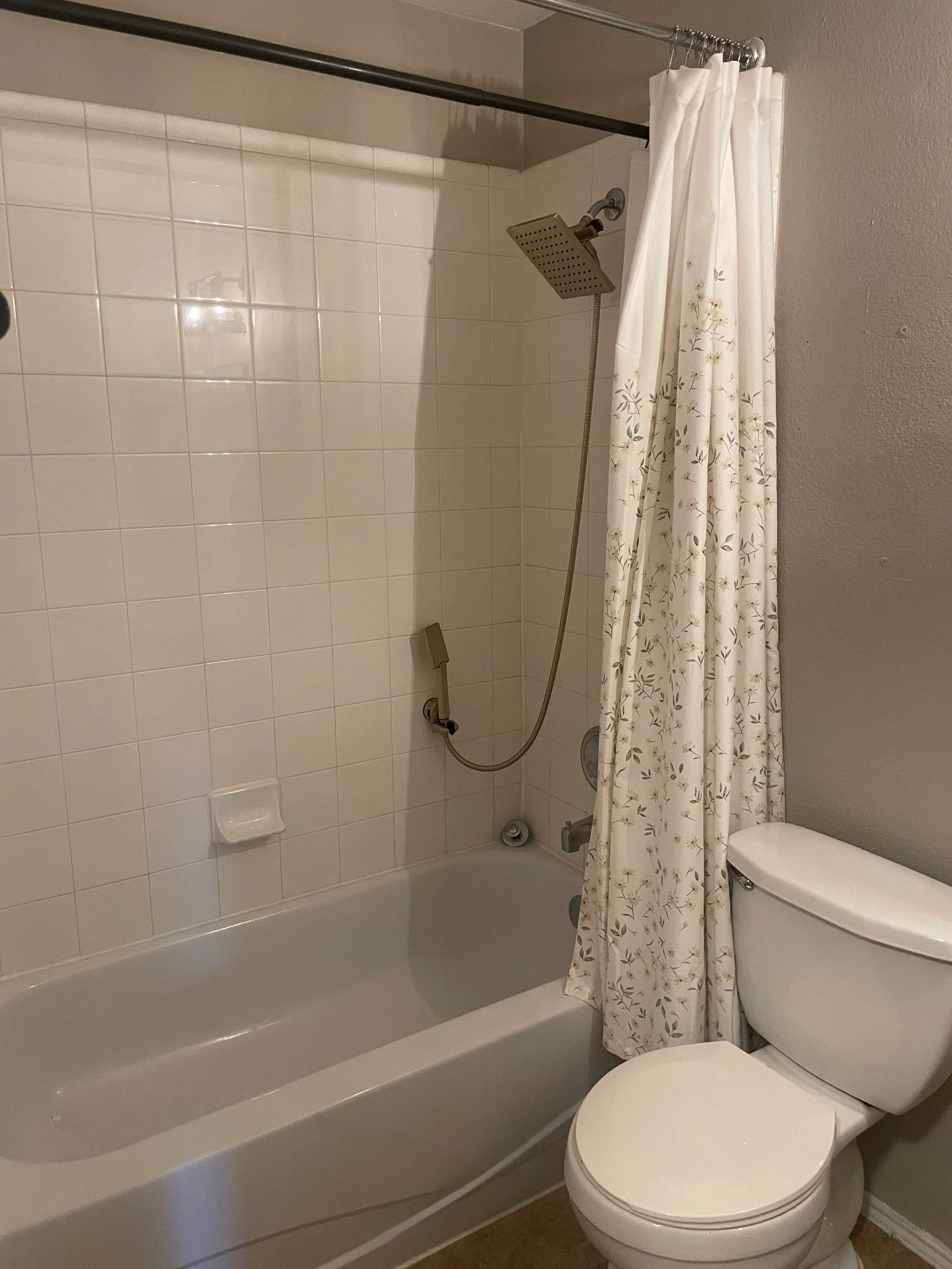 Single Family Residence For Rent in Collin County , 100 Hopewell Drive, Mc Kinney, Texas 75071, 3 Bedroom, 2 Bathroom, 2 Garage spaces, 1,946 Sqft, built in 2000, mls#21345167, Real Estate Agent in Mc Kinney, Homes For Rent in Collin county, Homes For Rent in Mc Kinney, Realtor in Mc Kinney Texas, Real Estate Brokerage Independent Realty Texas, Luminita Cordes Realtor