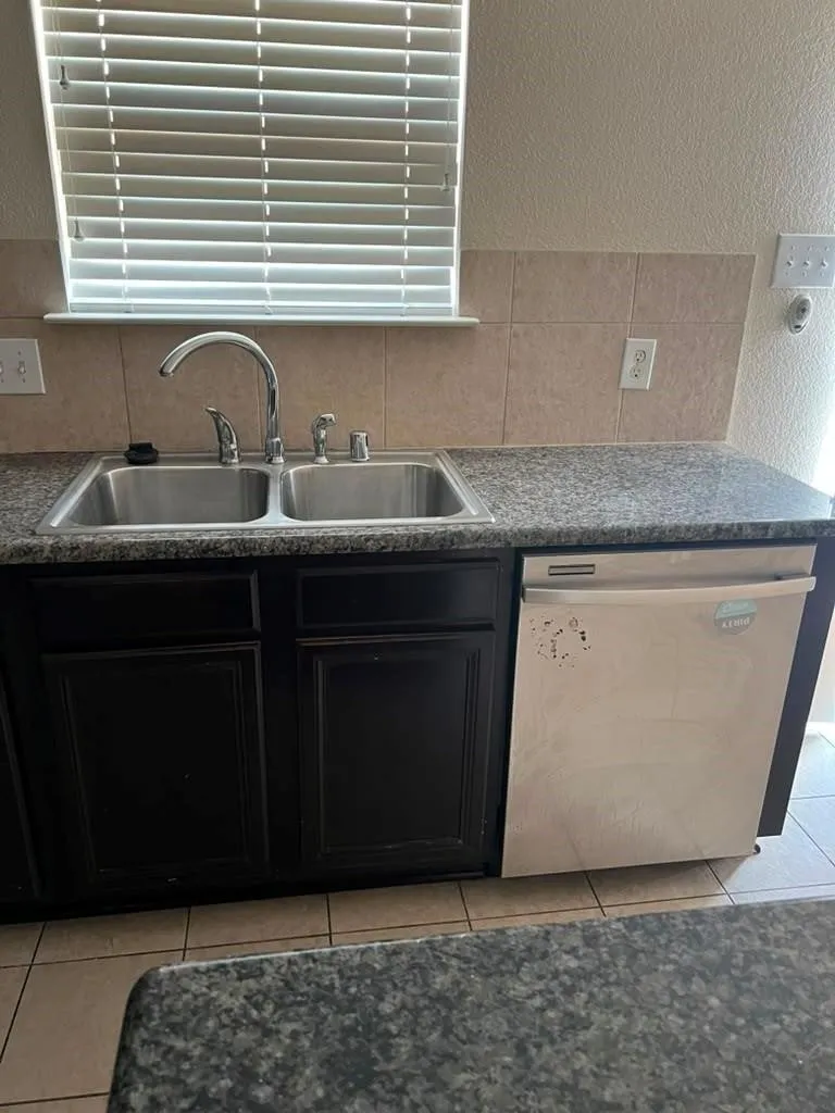 Single Family Residence For Rent in Tarrant County , 5716 Sapphire Pool Trail, Fort Worth, Texas 76244, 3 Bedroom, 2 Bathroom, 2 Garage spaces, 1,916 Sqft, built in 2010, mls#21345169, Real Estate Agent in Fort Worth, Homes For Rent in Tarrant county, Homes For Rent in Fort Worth, Realtor in Fort Worth Texas, Real Estate Brokerage Independent Realty Texas, Luminita Cordes Realtor