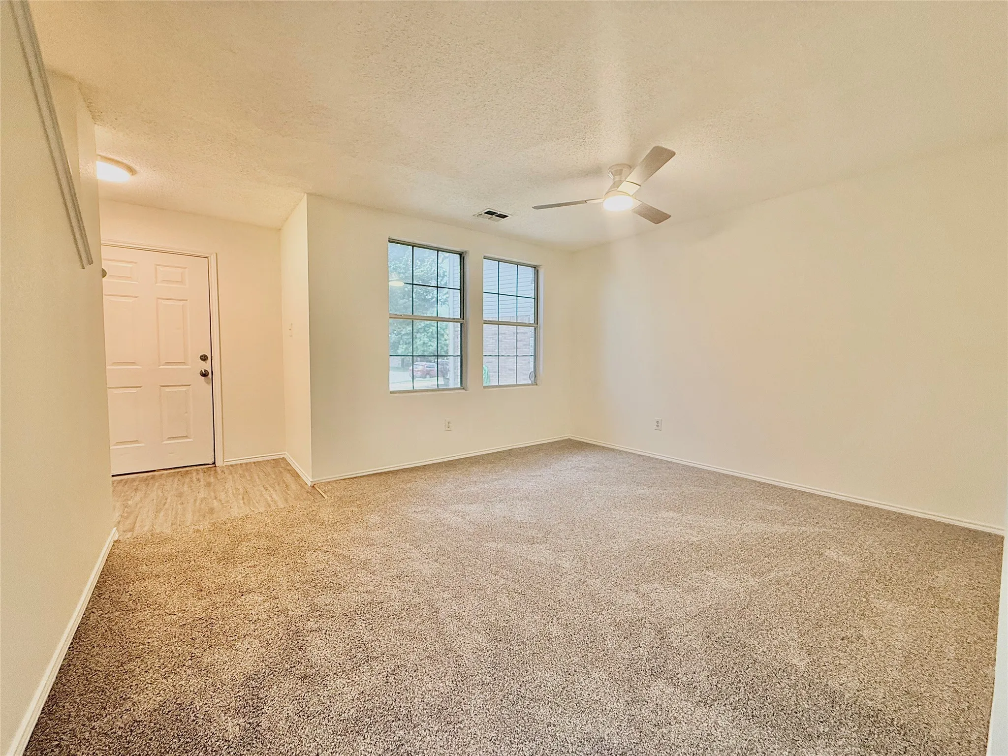 Single Family Residence For Sale in Denton County , 2153 Shawnee Trail, Fort Worth, Texas 76247, 4 Bedroom, 3 Bathroom, 2 Garage spaces, 2,609 Sqft, built in 2003, mls#21345042, Real Estate Agent in Fort Worth, Homes For Sale in Denton county, Homes For Sale in Fort Worth, Realtor in Fort Worth Texas, Real Estate Brokerage Independent Realty Texas, Luminita Cordes Realtor