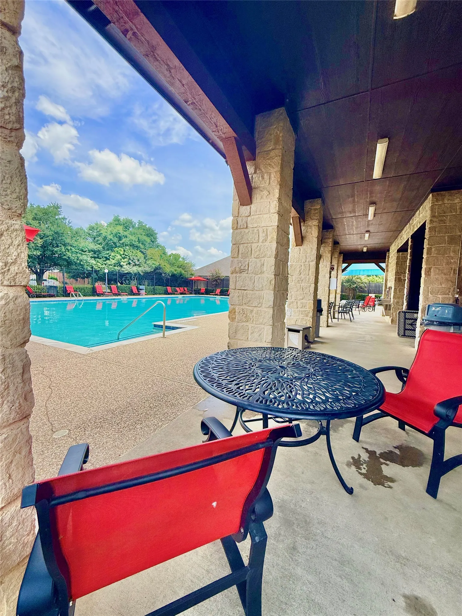 Single Family Residence For Sale in Denton County , 2153 Shawnee Trail, Fort Worth, Texas 76247, 4 Bedroom, 3 Bathroom, 2 Garage spaces, 2,609 Sqft, built in 2003, mls#21345042, Real Estate Agent in Fort Worth, Homes For Sale in Denton county, Homes For Sale in Fort Worth, Realtor in Fort Worth Texas, Real Estate Brokerage Independent Realty Texas, Luminita Cordes Realtor