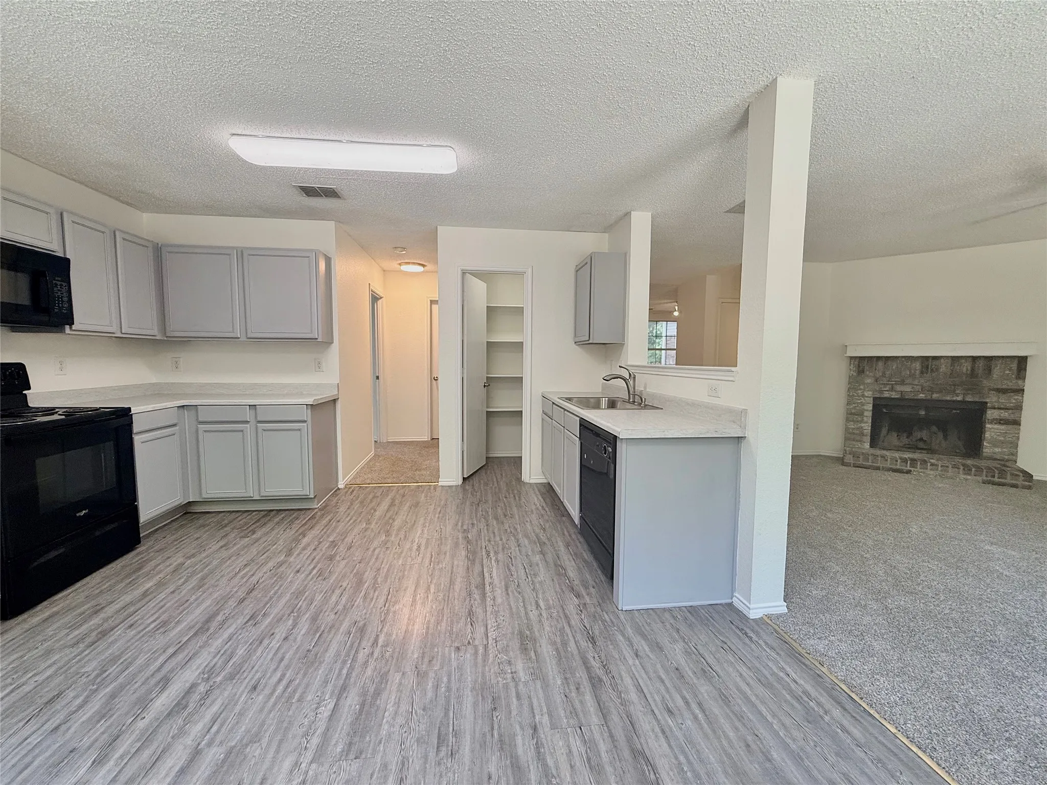 Single Family Residence For Sale in Denton County , 2153 Shawnee Trail, Fort Worth, Texas 76247, 4 Bedroom, 3 Bathroom, 2 Garage spaces, 2,609 Sqft, built in 2003, mls#21345042, Real Estate Agent in Fort Worth, Homes For Sale in Denton county, Homes For Sale in Fort Worth, Realtor in Fort Worth Texas, Real Estate Brokerage Independent Realty Texas, Luminita Cordes Realtor