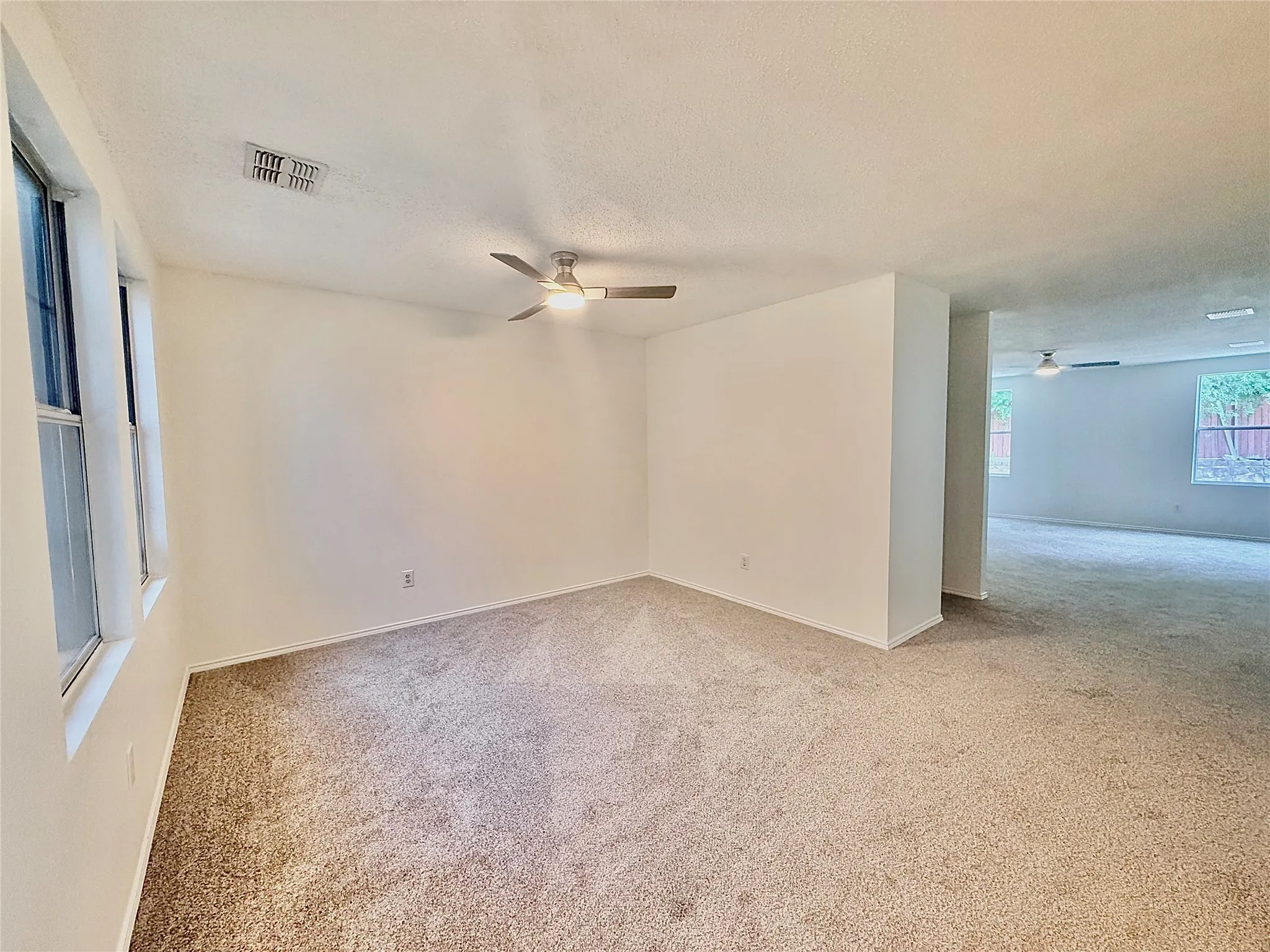 Single Family Residence For Sale in Denton County , 2153 Shawnee Trail, Fort Worth, Texas 76247, 4 Bedroom, 3 Bathroom, 2 Garage spaces, 2,609 Sqft, built in 2003, mls#21345042, Real Estate Agent in Fort Worth, Homes For Sale in Denton county, Homes For Sale in Fort Worth, Realtor in Fort Worth Texas, Real Estate Brokerage Independent Realty Texas, Luminita Cordes Realtor