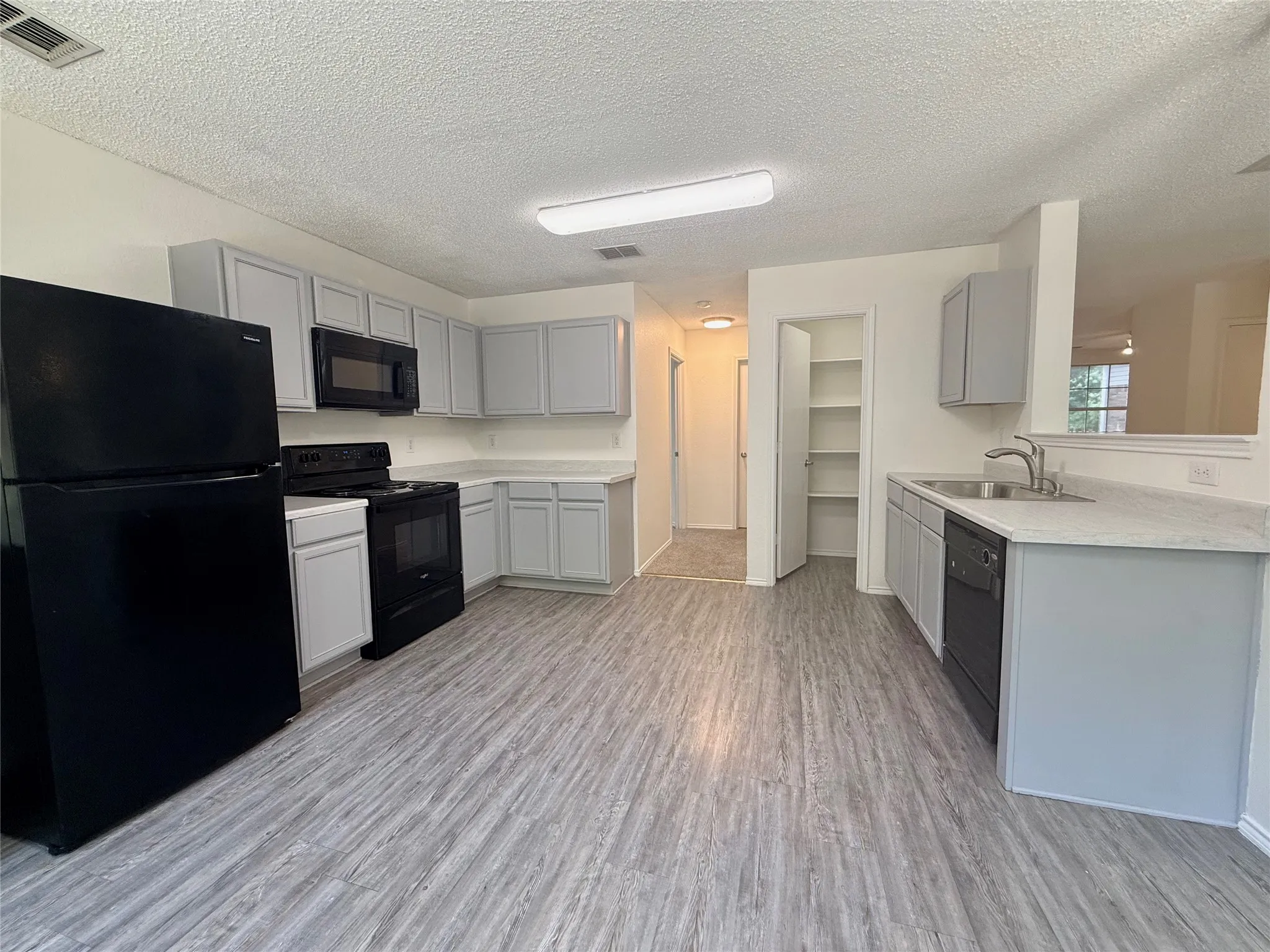 Single Family Residence For Sale in Denton County , 2153 Shawnee Trail, Fort Worth, Texas 76247, 4 Bedroom, 3 Bathroom, 2 Garage spaces, 2,609 Sqft, built in 2003, mls#21345042, Real Estate Agent in Fort Worth, Homes For Sale in Denton county, Homes For Sale in Fort Worth, Realtor in Fort Worth Texas, Real Estate Brokerage Independent Realty Texas, Luminita Cordes Realtor
