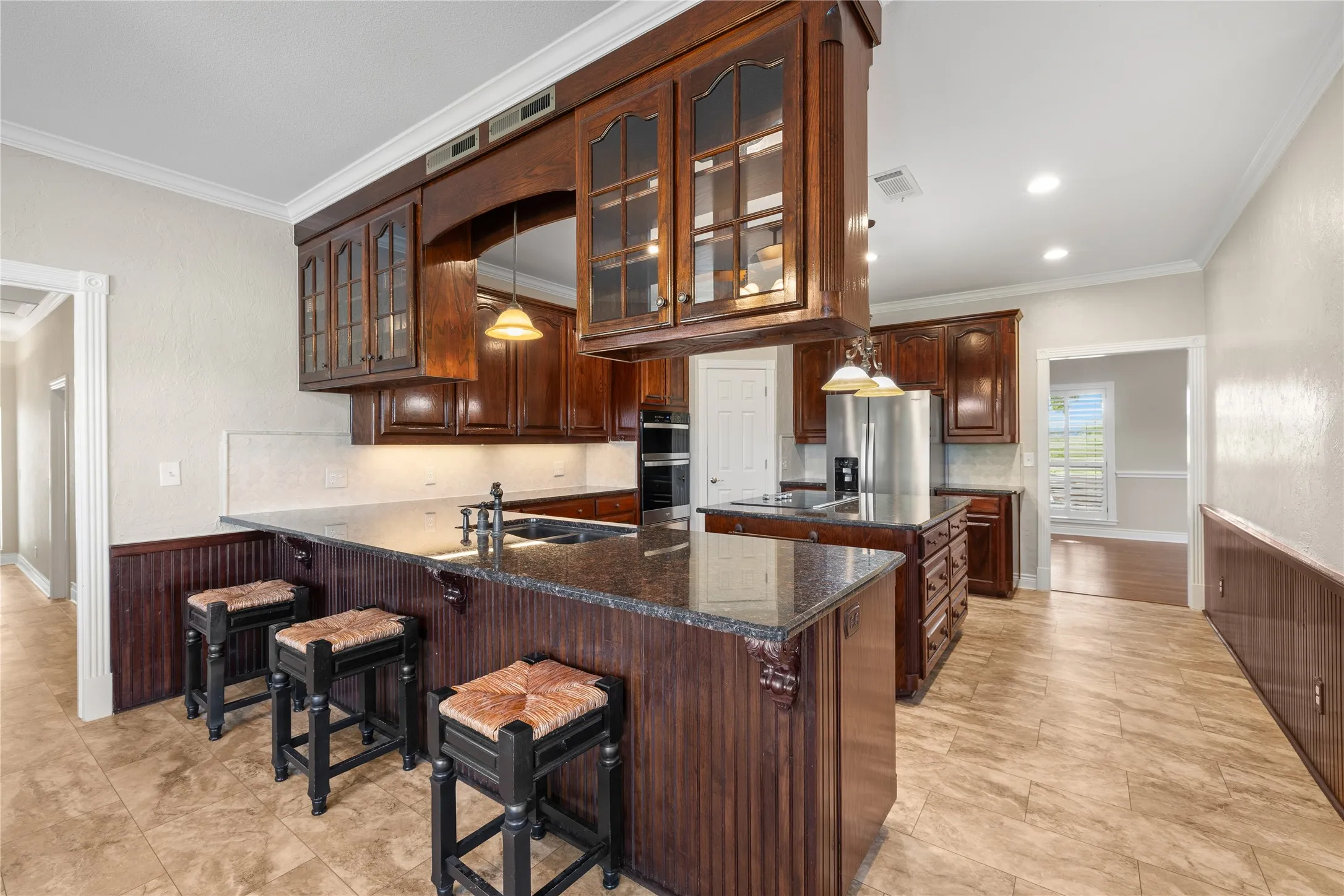 Single Family Residence For Sale in Cooke County , 200 County Road 2130, Gainesville, Texas 76240, 4 Bedrooms, 3 Bathrooms, 3 Garage spaces, 3,695 Sqft, built in 1998, Price $1,350,000, mls#21333097, Real Estate Agent in Gainesville, Homes For Sale in Cooke county, Homes For Sale in Gainesville, Realtor in Gainesville Texas, Real Estate Brokerage Independent Realty Texas, Luminita Cordes Realtor