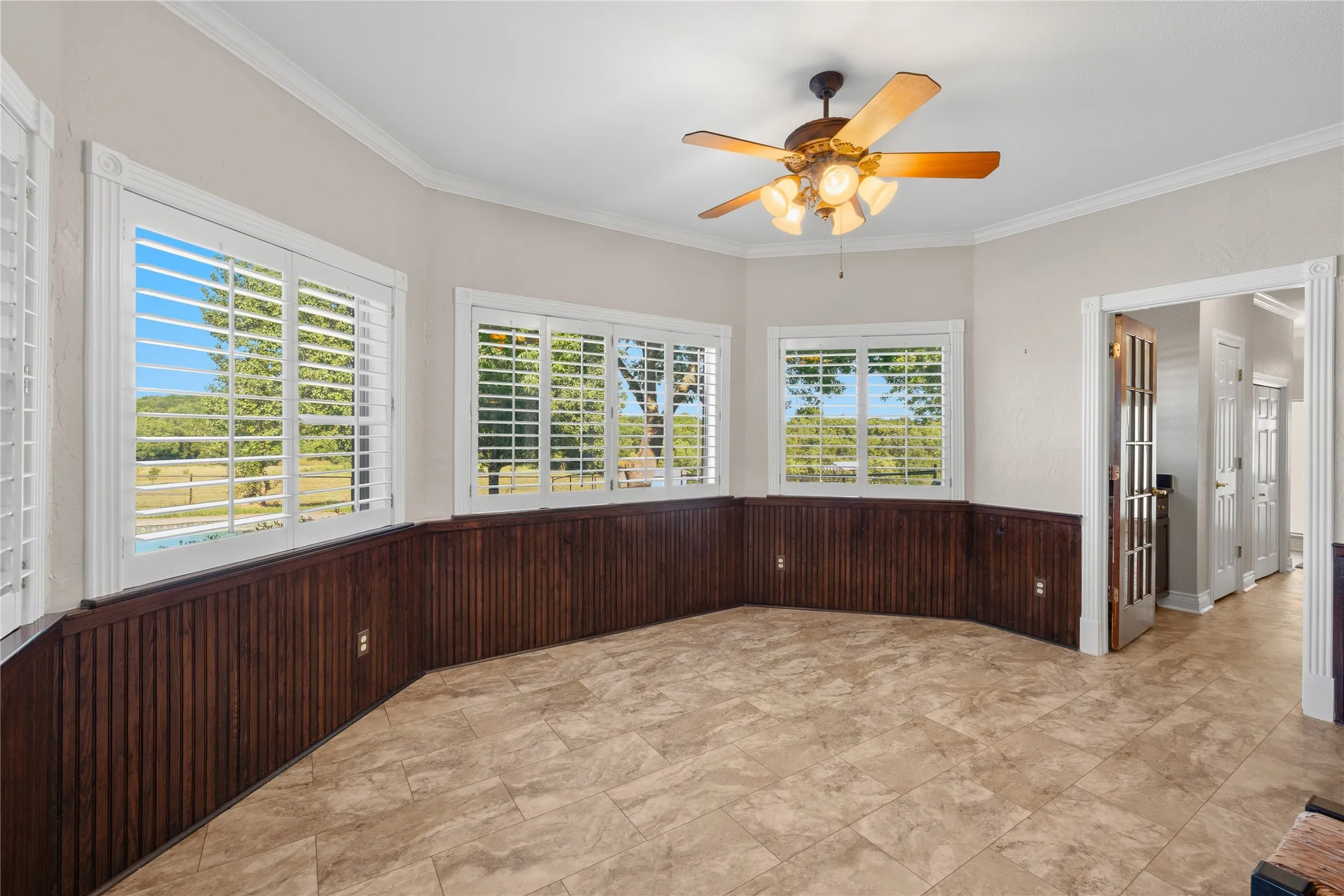 Single Family Residence For Sale in Cooke County , 200 County Road 2130, Gainesville, Texas 76240, 4 Bedrooms, 3 Bathrooms, 3 Garage spaces, 3,695 Sqft, built in 1998, Price $1,350,000, mls#21333097, Real Estate Agent in Gainesville, Homes For Sale in Cooke county, Homes For Sale in Gainesville, Realtor in Gainesville Texas, Real Estate Brokerage Independent Realty Texas, Luminita Cordes Realtor