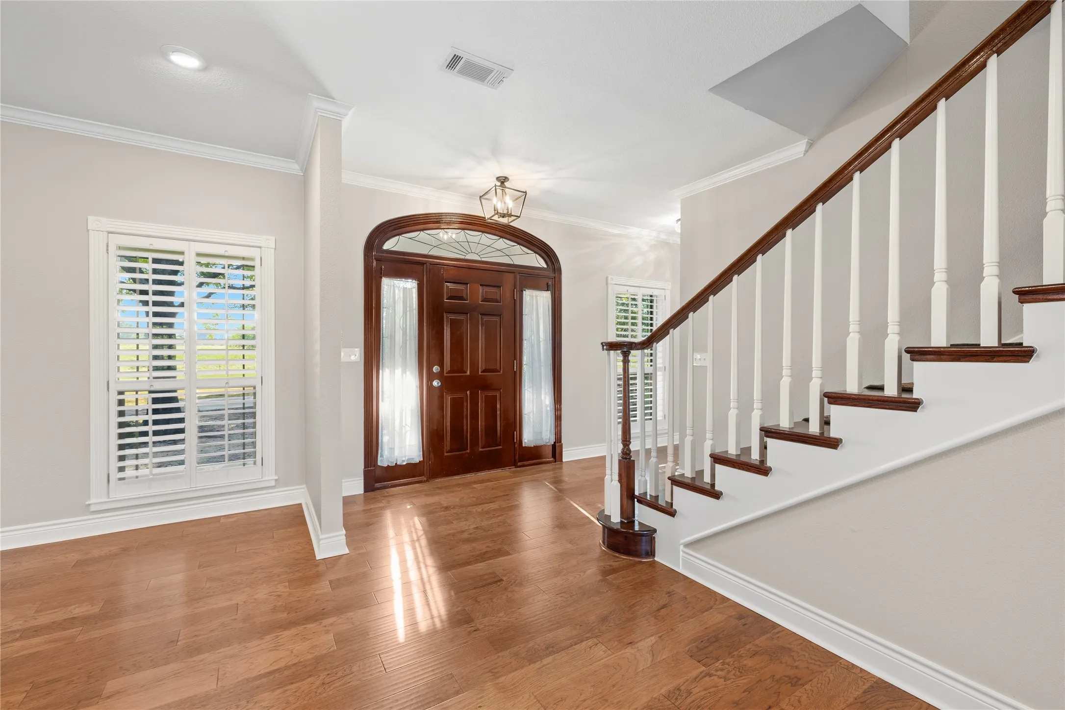 Single Family Residence For Sale in Cooke County , 200 County Road 2130, Gainesville, Texas 76240, 4 Bedrooms, 3 Bathrooms, 3 Garage spaces, 3,695 Sqft, built in 1998, Price $1,350,000, mls#21333097, Real Estate Agent in Gainesville, Homes For Sale in Cooke county, Homes For Sale in Gainesville, Realtor in Gainesville Texas, Real Estate Brokerage Independent Realty Texas, Luminita Cordes Realtor