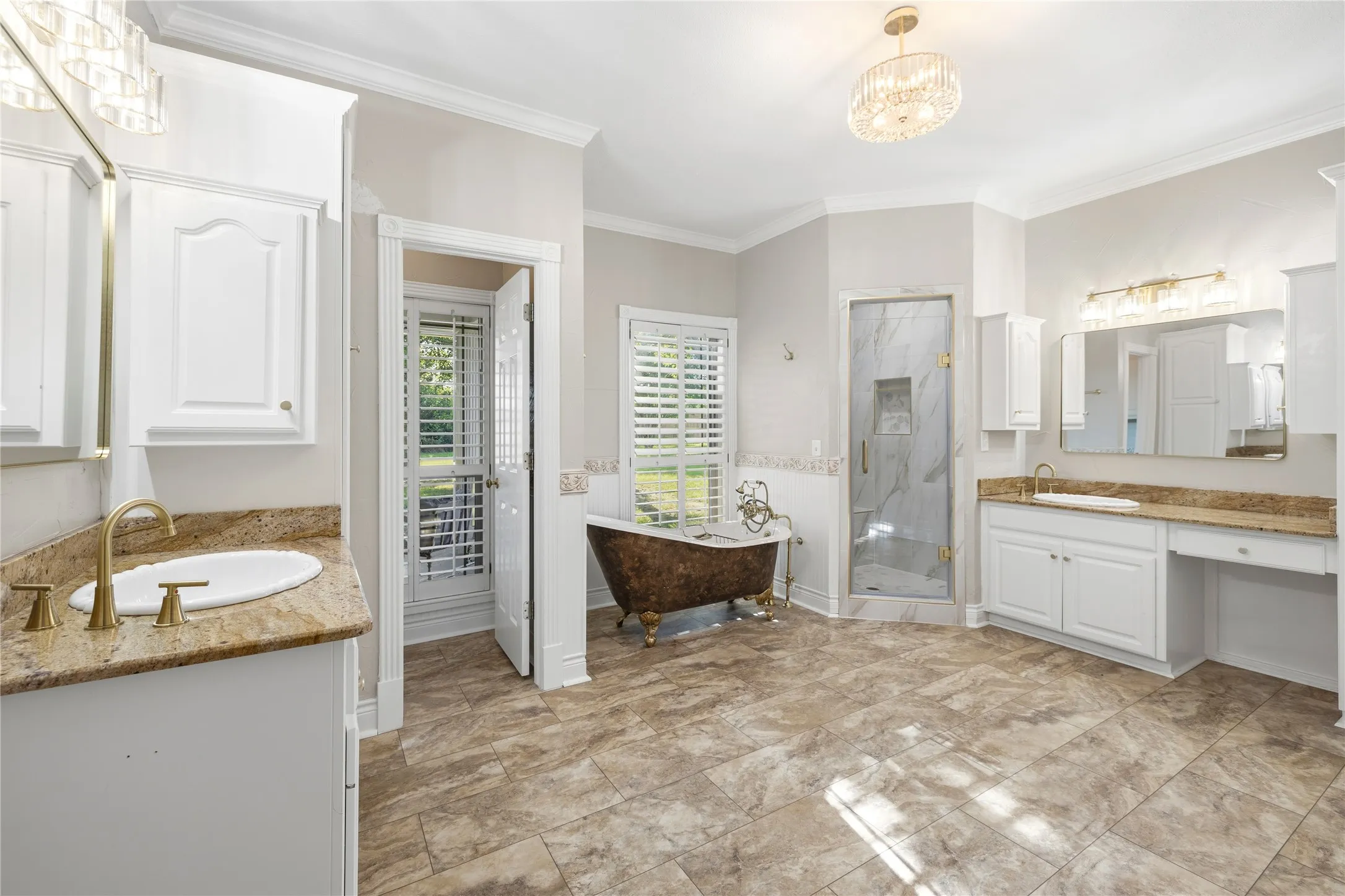 Single Family Residence For Sale in Cooke County , 200 County Road 2130, Gainesville, Texas 76240, 4 Bedrooms, 3 Bathrooms, 3 Garage spaces, 3,695 Sqft, built in 1998, Price $1,350,000, mls#21333097, Real Estate Agent in Gainesville, Homes For Sale in Cooke county, Homes For Sale in Gainesville, Realtor in Gainesville Texas, Real Estate Brokerage Independent Realty Texas, Luminita Cordes Realtor